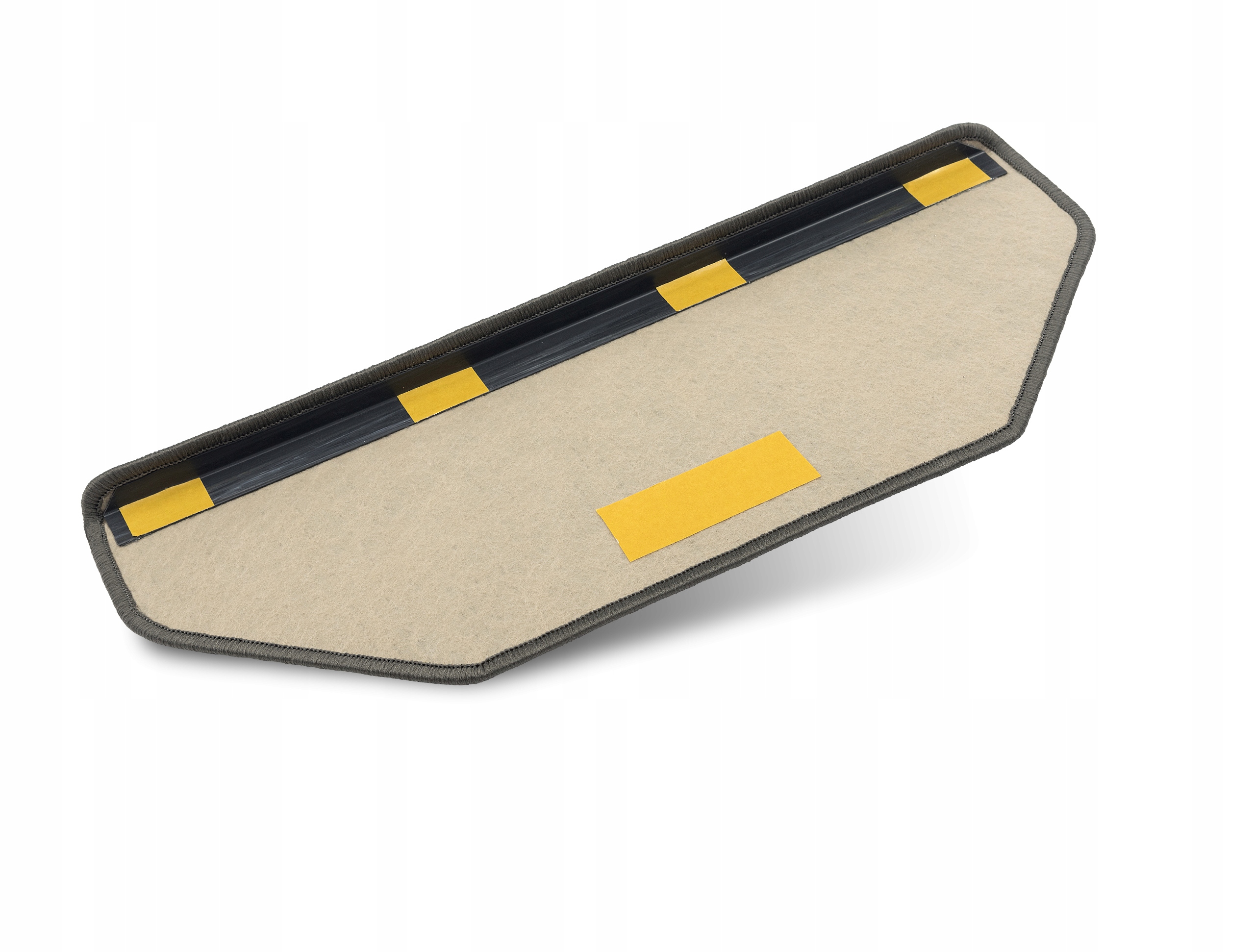 NAKŁADKI DYWANIKI TREPY NA SCHODY DREWNIANE ANTYPOŚLIZGOWE SHAGGY Informacje dodatkowe właściwości antypoślizgowe