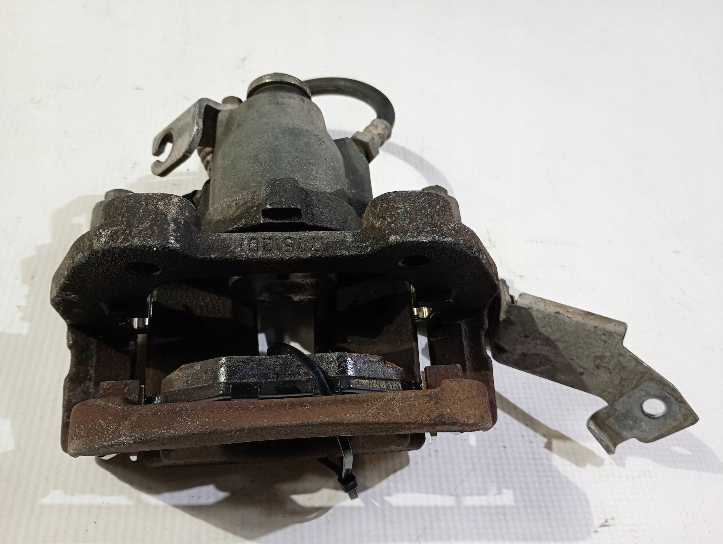caliper brakes brake rear part rear right Ford Flex Explorer 2011