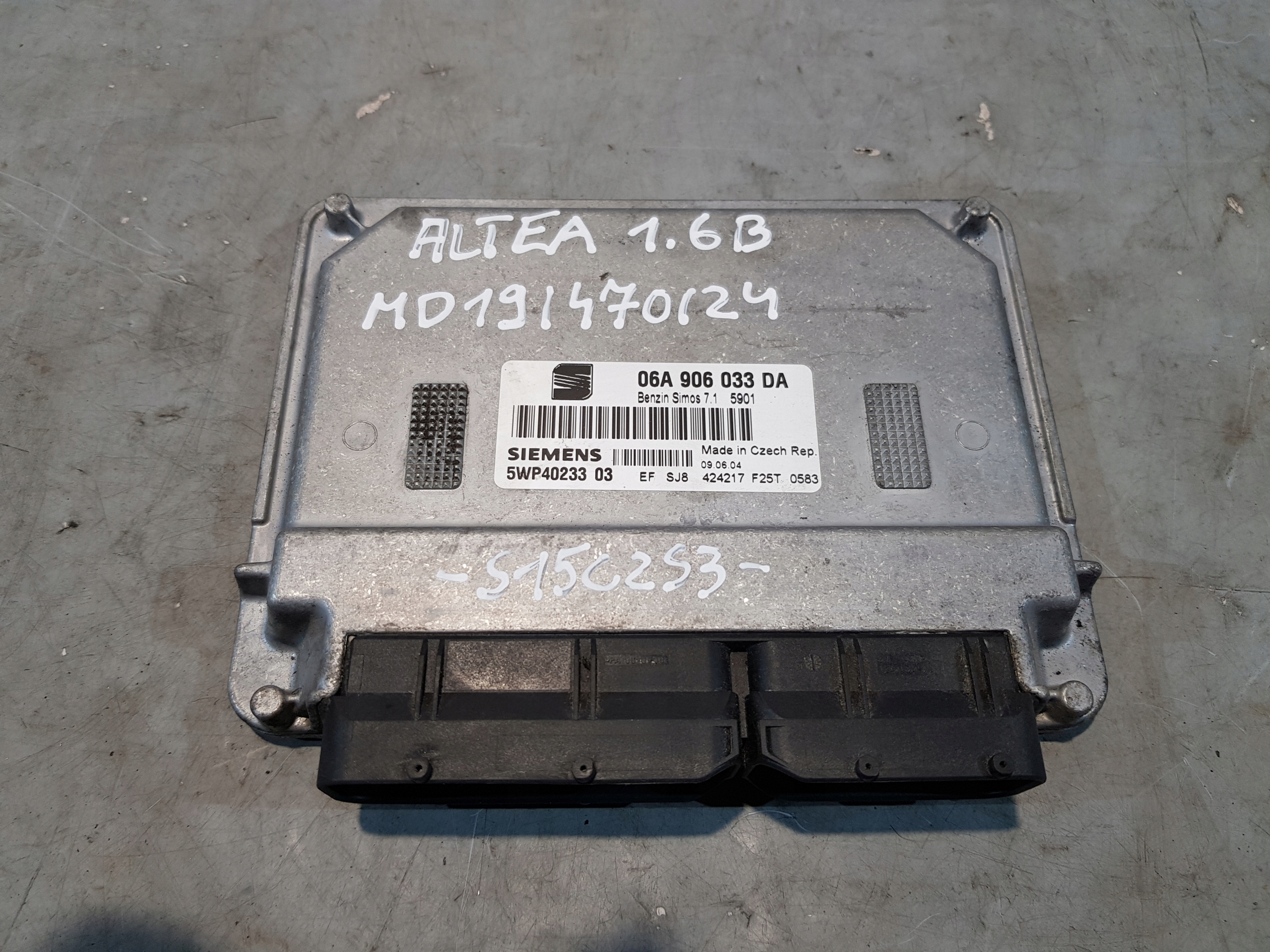 computer control unit of the engine SEAT ALTEA 1.6B 06A906033DA 5WP4023303