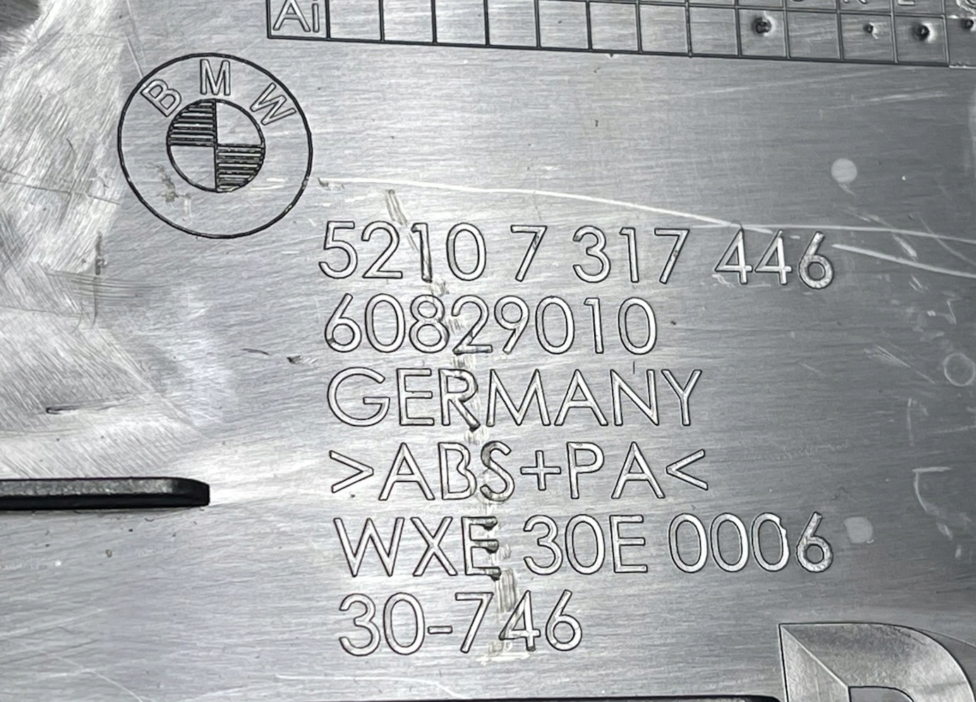 BMW 5 G30 G31 Blende Abdeckung Gehäuse SITZ rechts 7317446