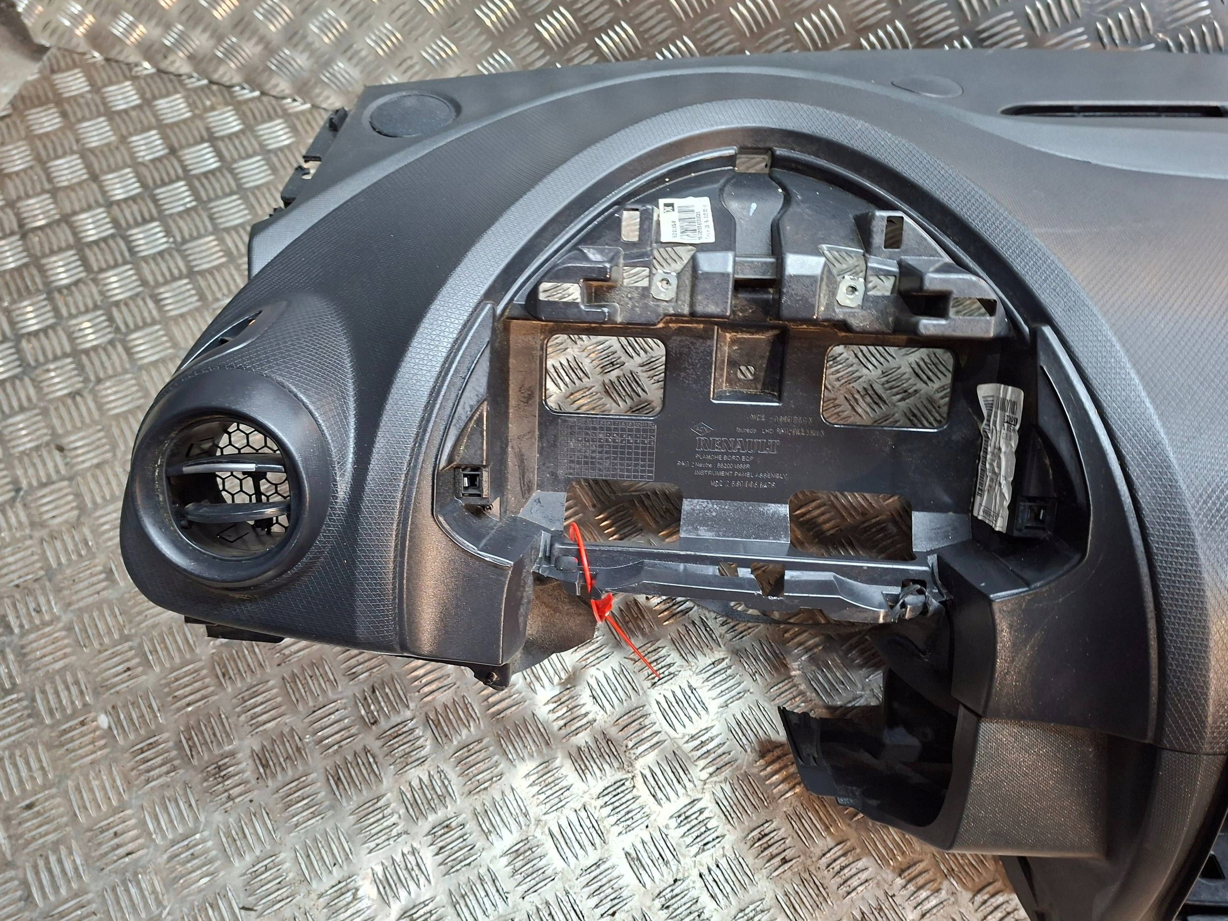 dashboard console 682001858R RENAULT CLIO IV 2012