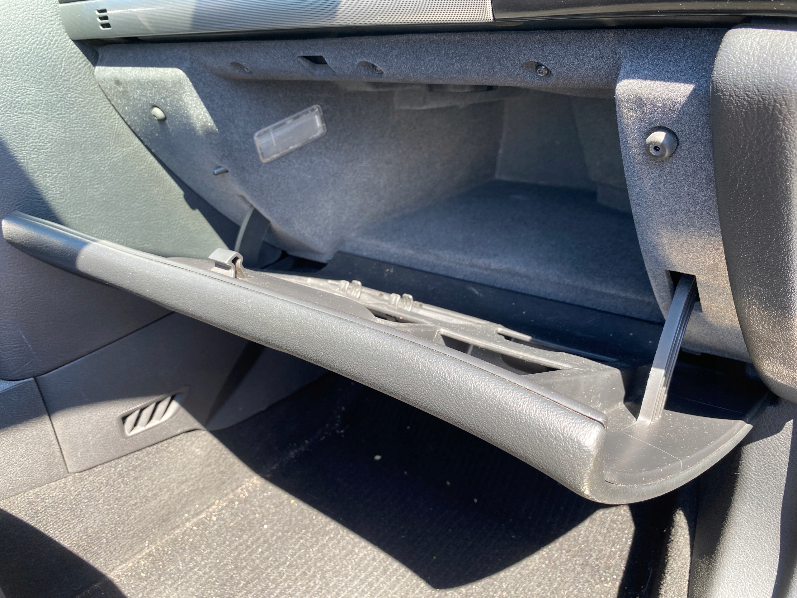 Handschuhfach des Beifahrers Peugeot 407 04-11