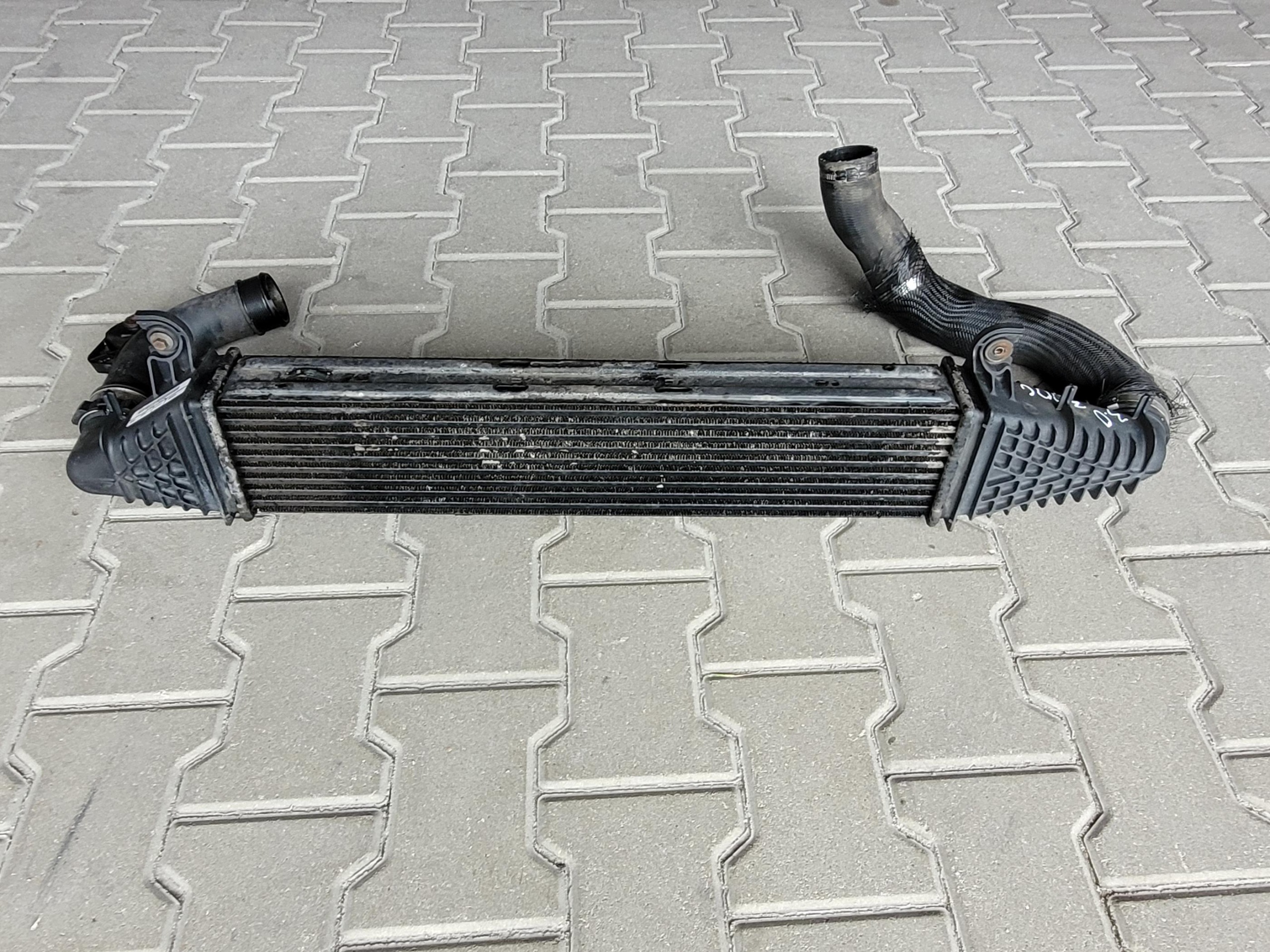 Kühler luft INTERCOOLER CHRYSLER 300C II LANCIA THEMA 3.0 CRD