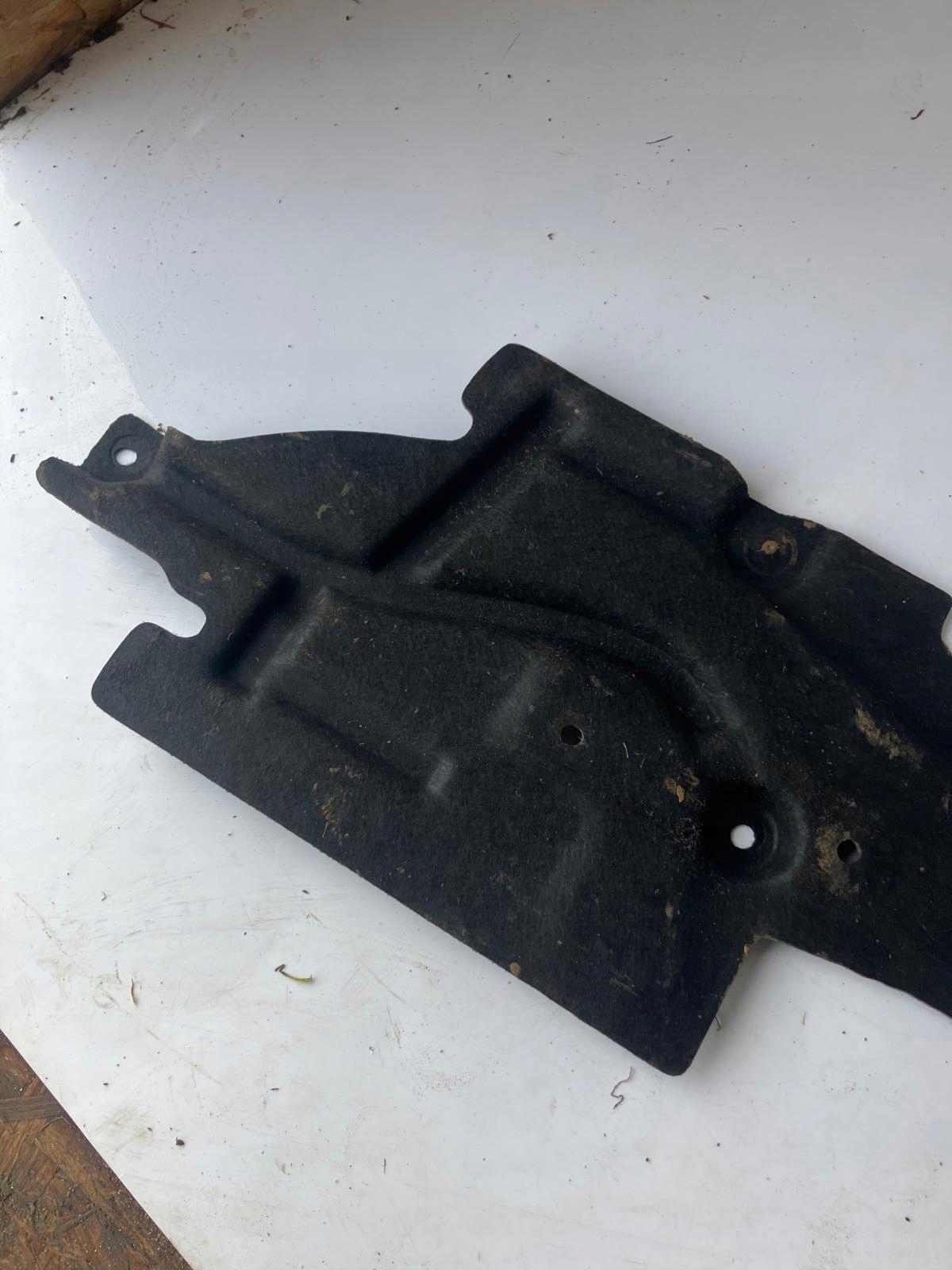 cover chassis right MEGANE V E-TECH 748140010R