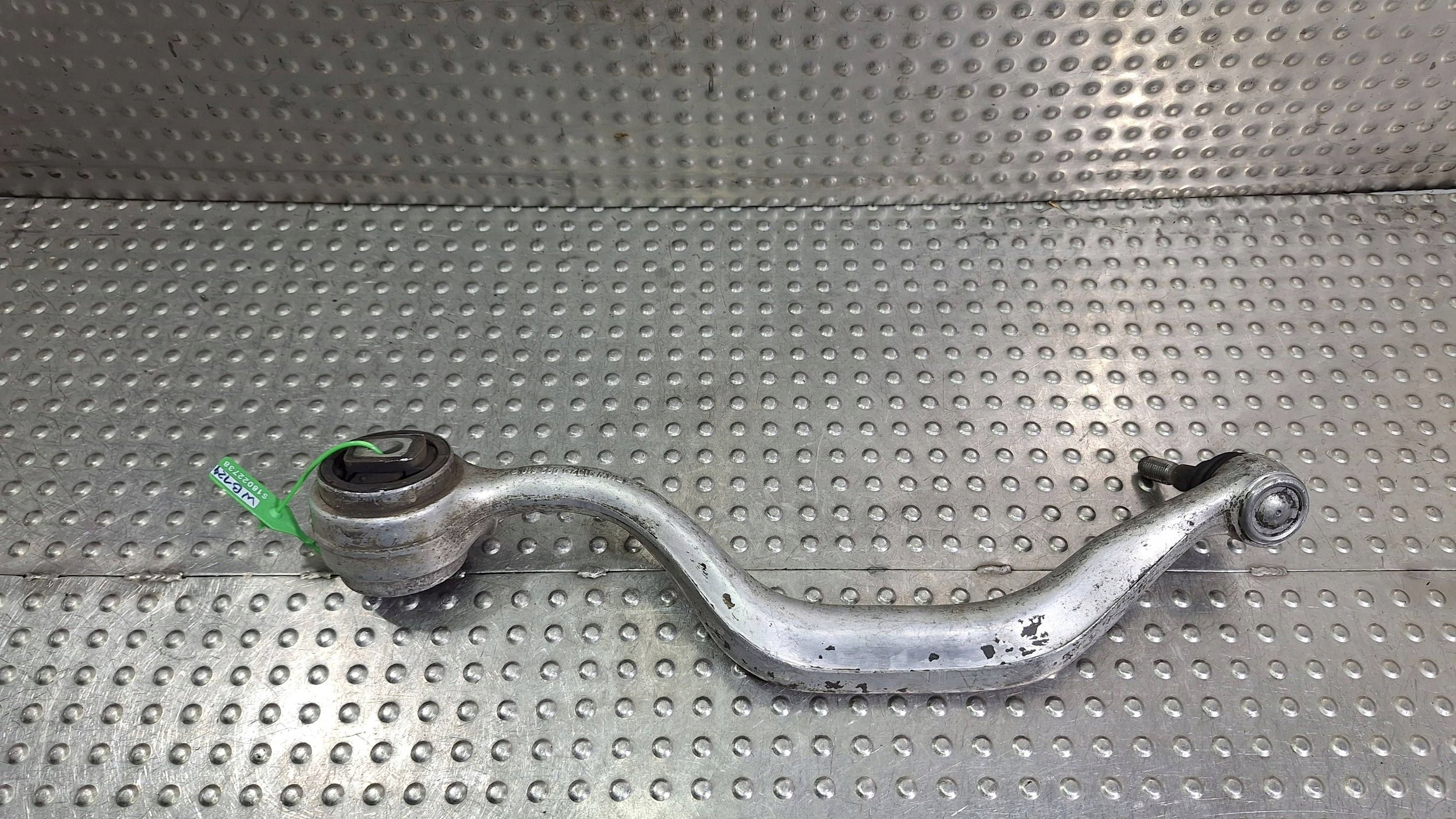 arm right front 1092610R BMW E39