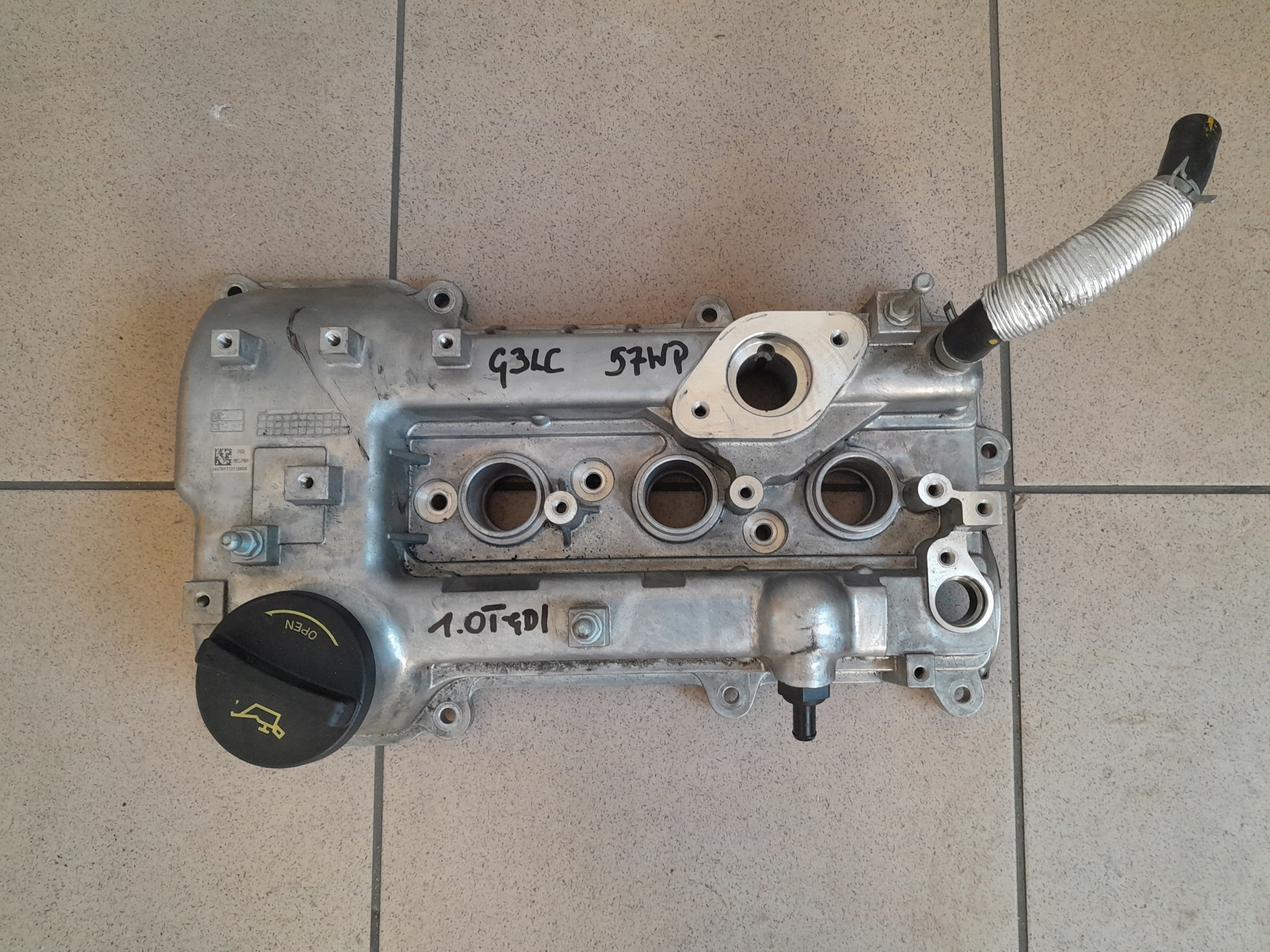 HYUNDAI I30 III 2018 1.0 T-GDI кришка клапана G3LC