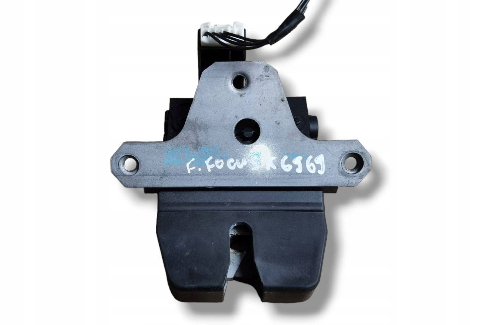 lock bonnet boot Ford Focus 2 facelift 2010 8M51-R442A66-CA