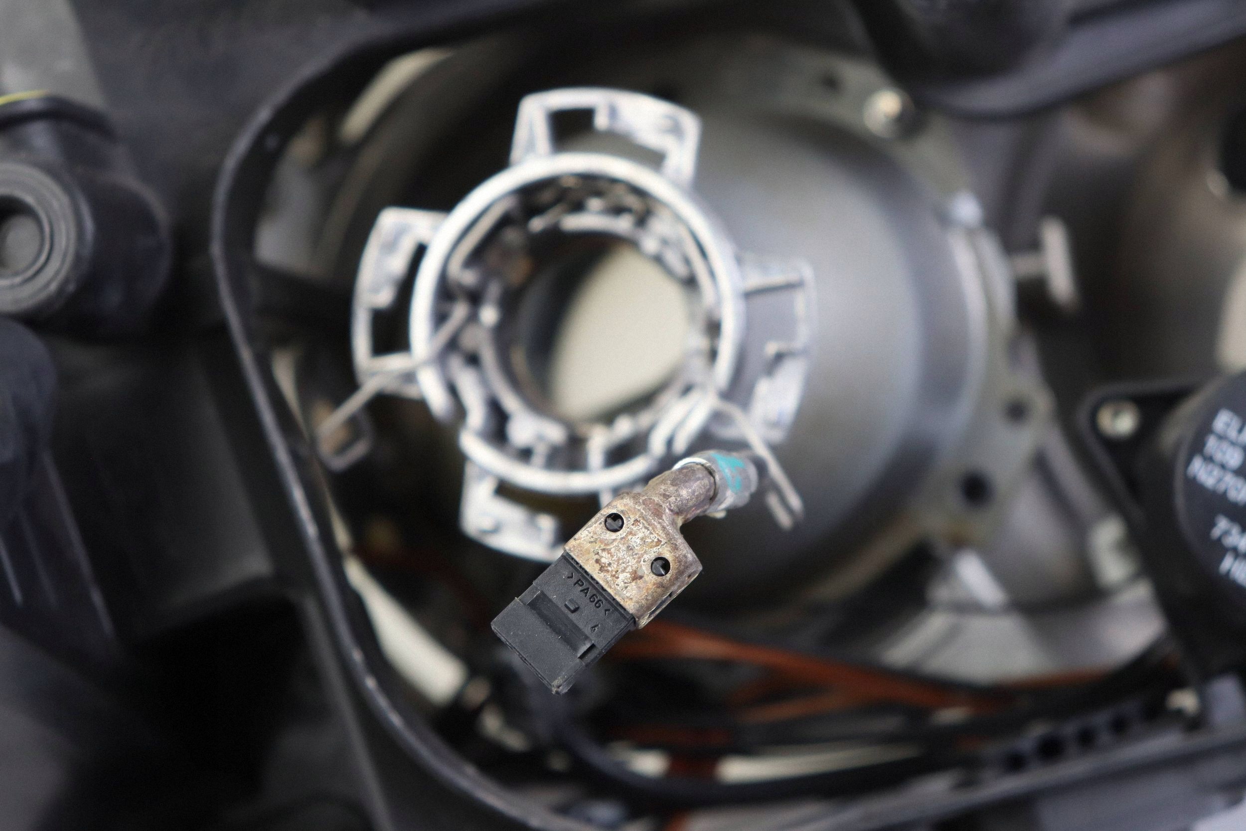 FORD FOCUS C-MAX light front left front XENON 3M51-13006-EH EUROPA