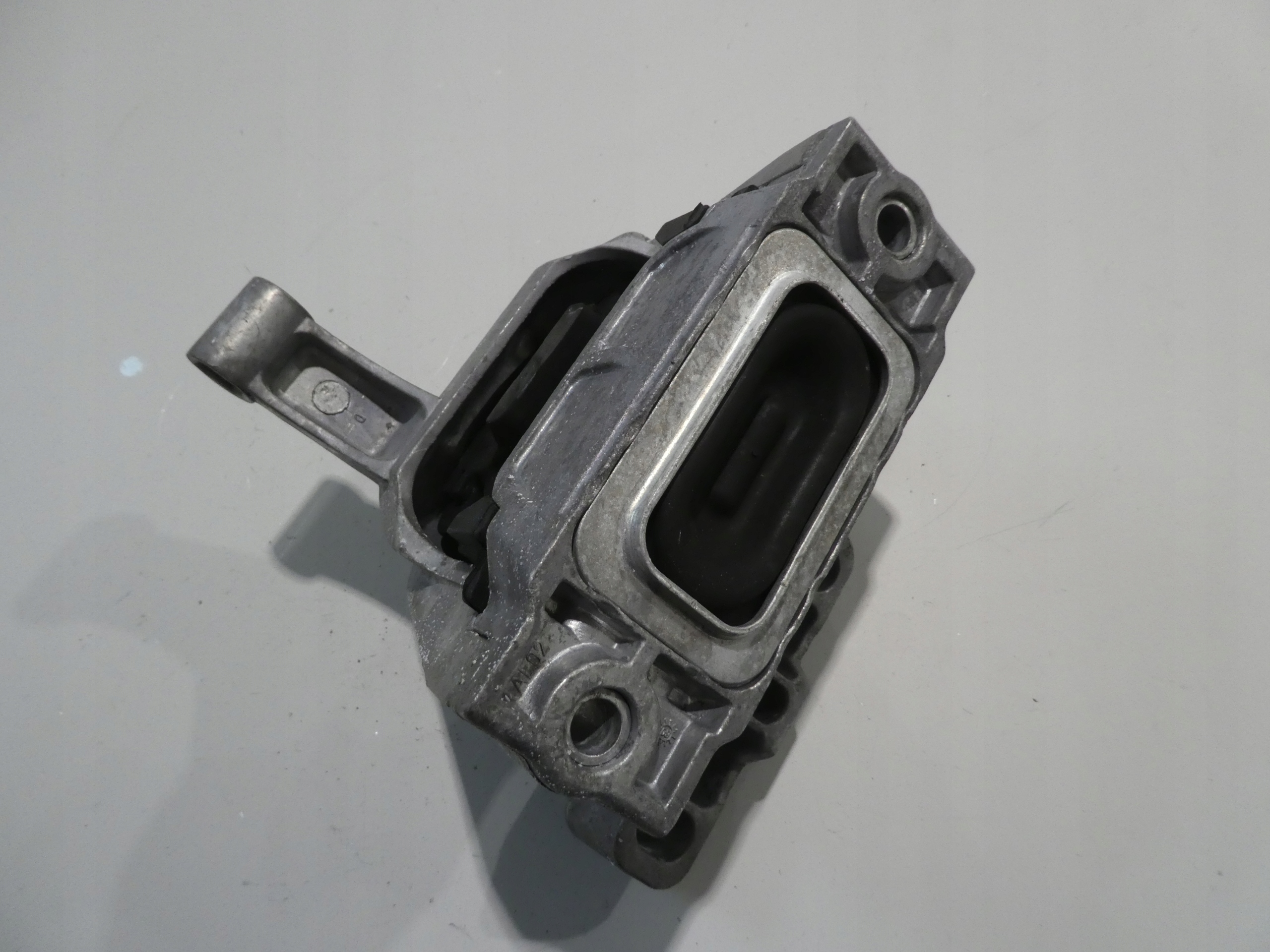 engine mount VW TIGUAN 5N0199262F