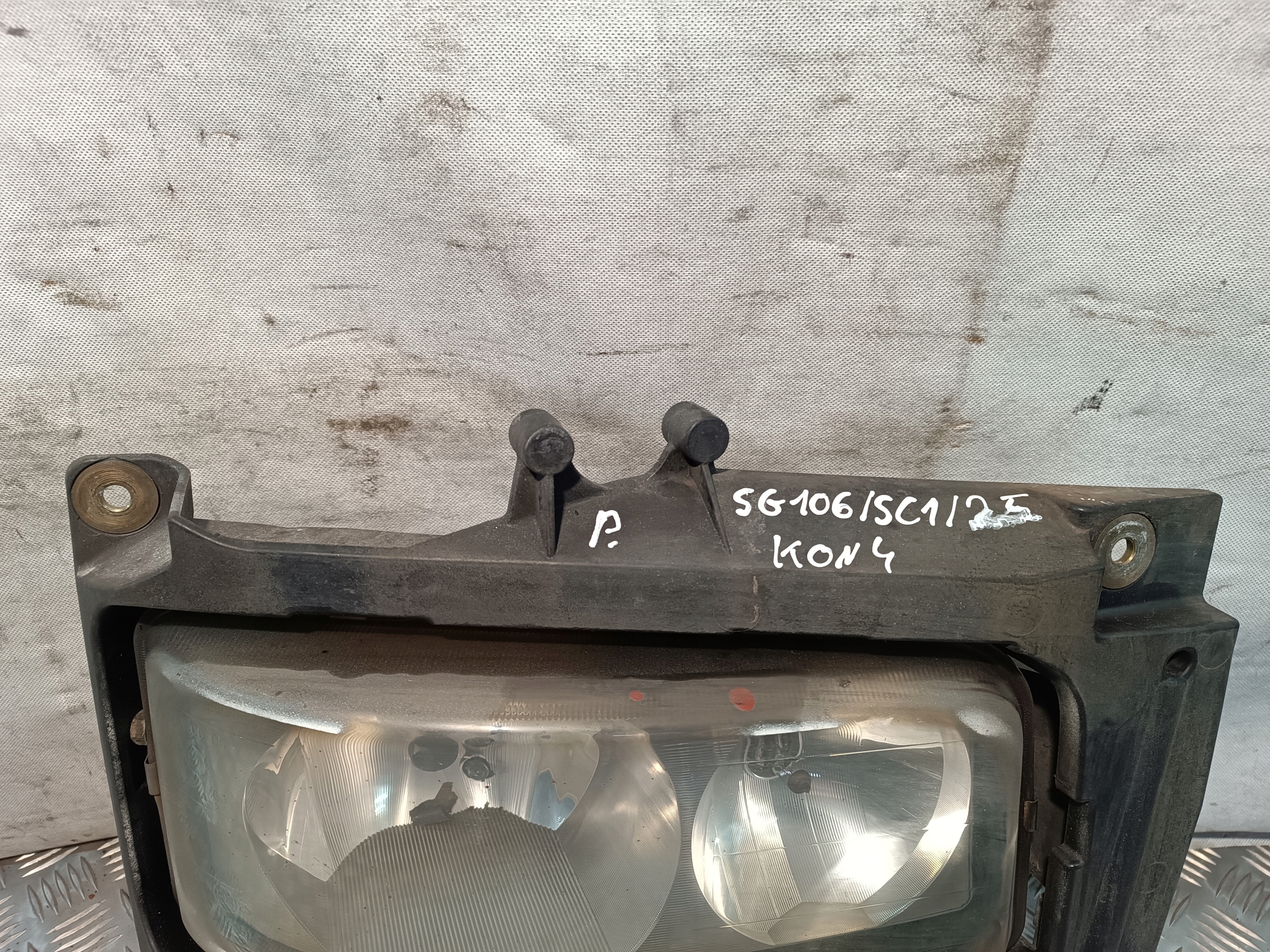 light REFLEKTOR indicator right front MAN TGA