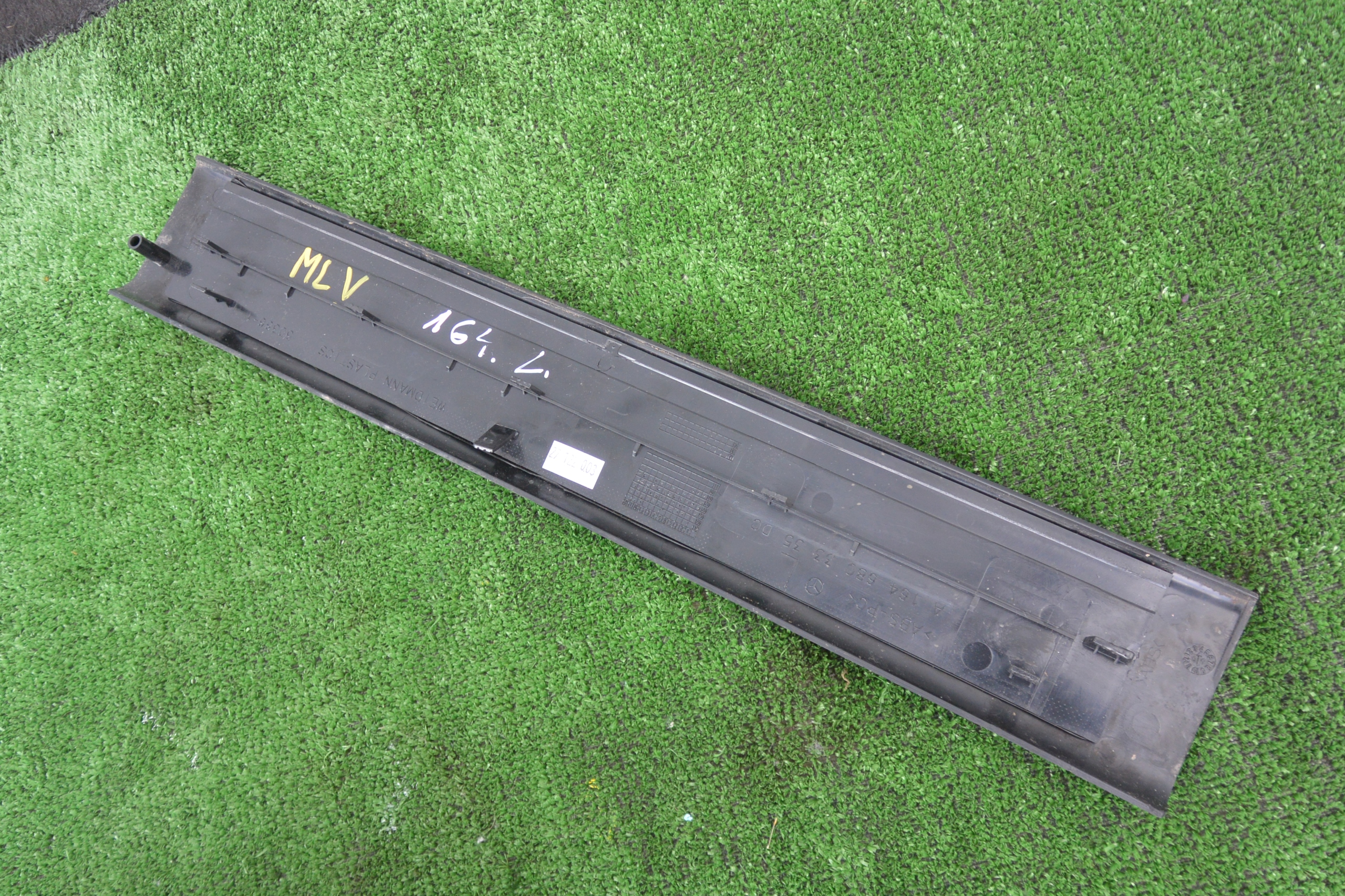 moulding cap threshold left front MERCEDES ML 164