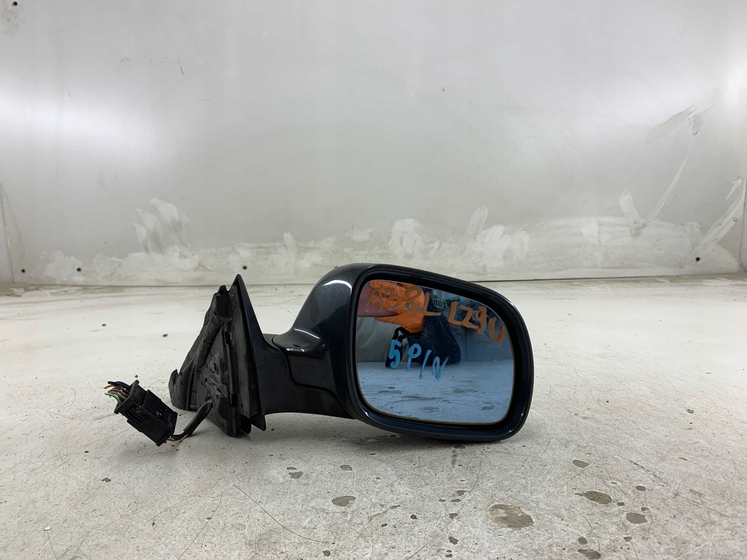 AUDI A3 8L mirror right 5 PIN LZ9U