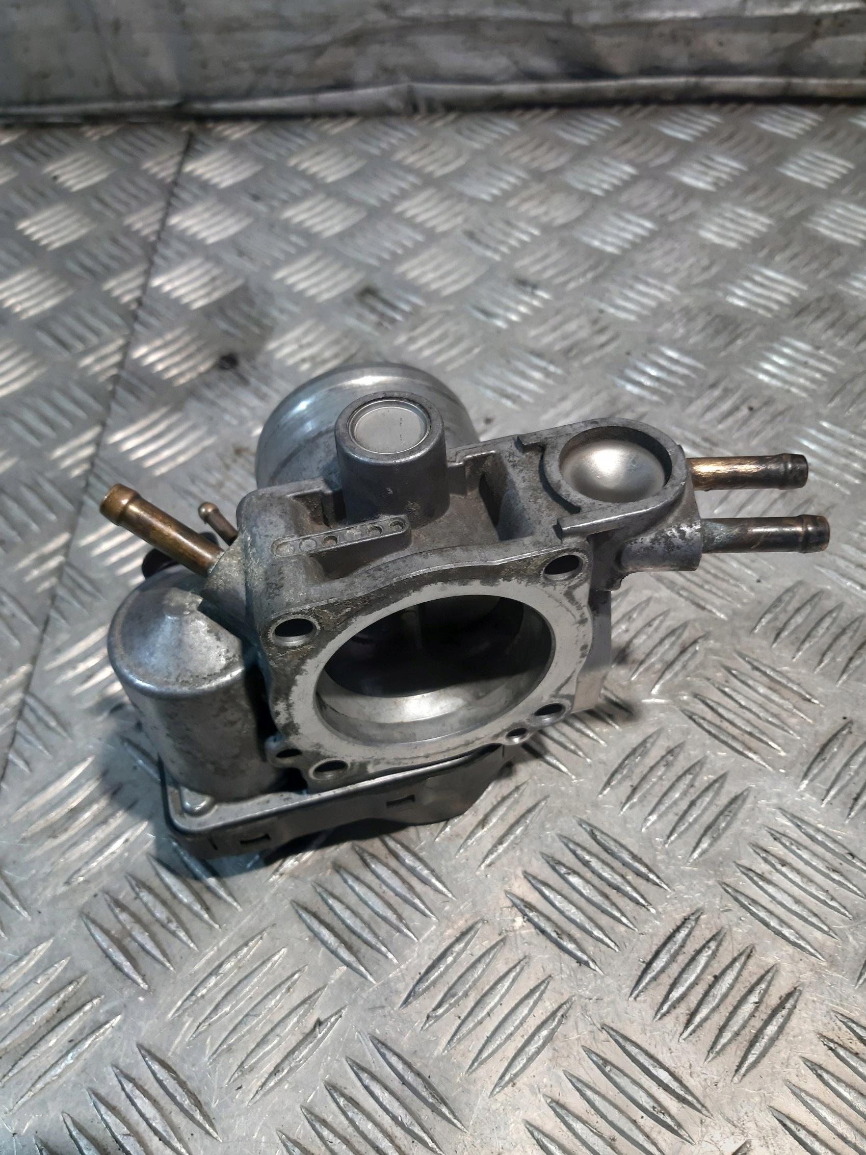 VW PASSAT B5 1.6B Valvola a farfalla 06B133062F