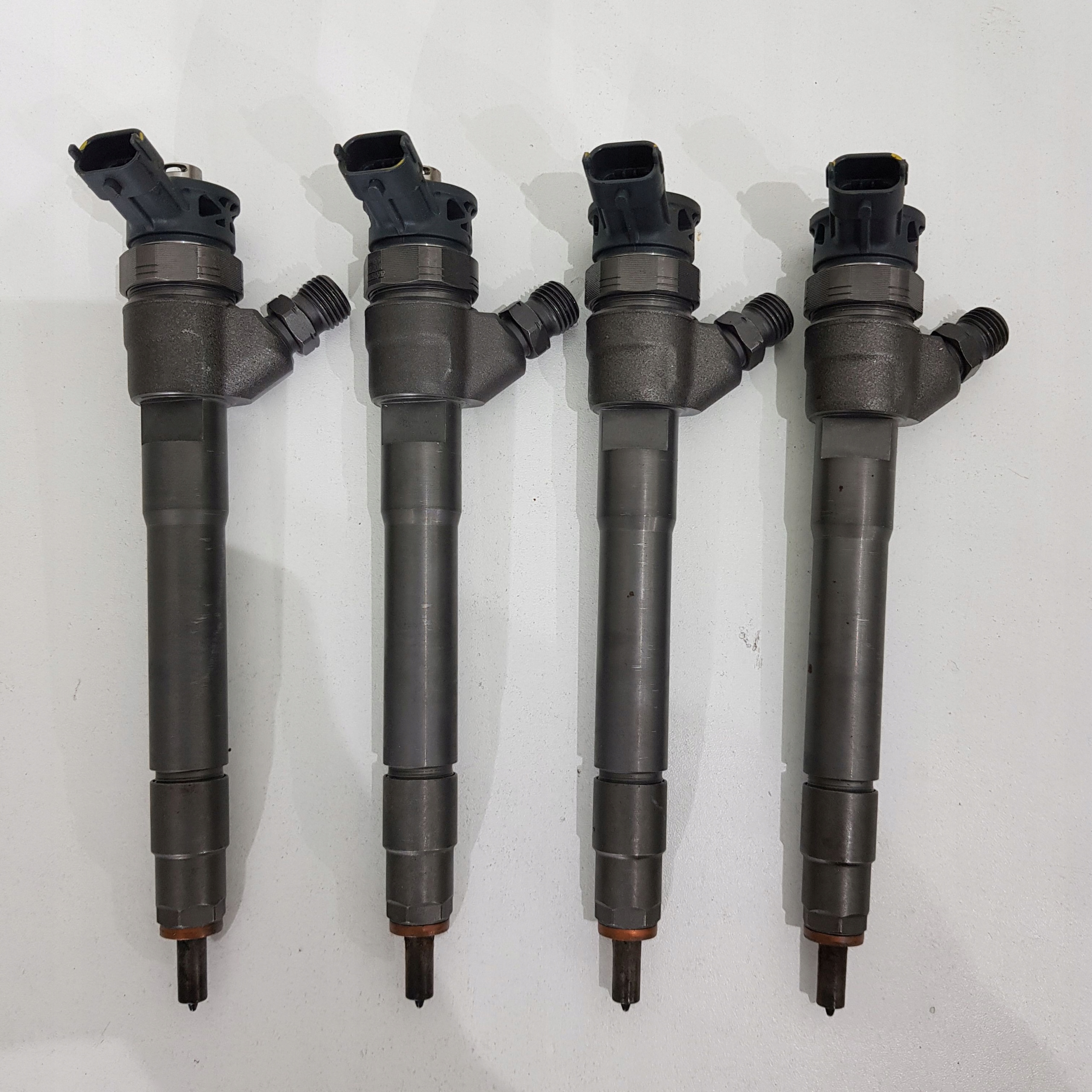 ИНЖЕКТОР OPEL VIVARO 1.6 CDTI 0445110414