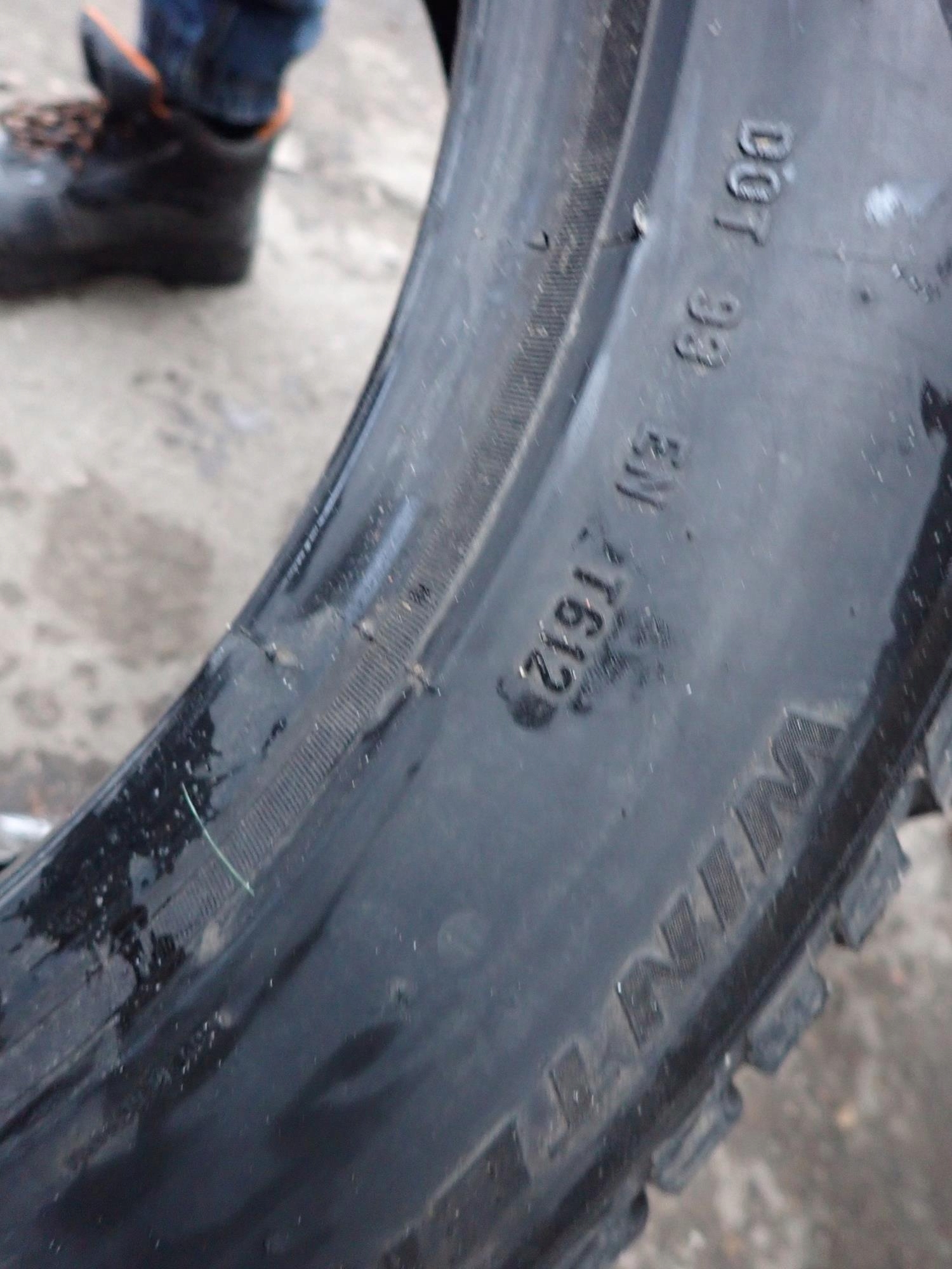 PIRELLI SOTTOZERO 225/55 R17 2015 tyres winter