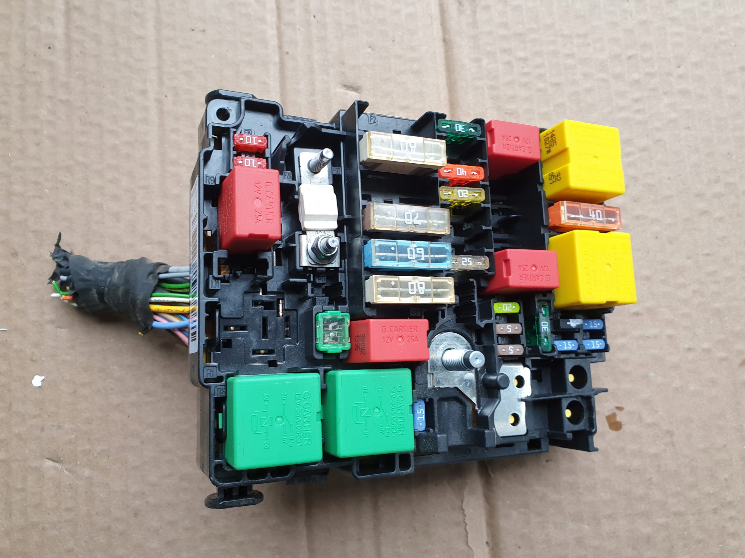compartment BEZP. module PEUGEOT 208 CITROEN C3 9804848480