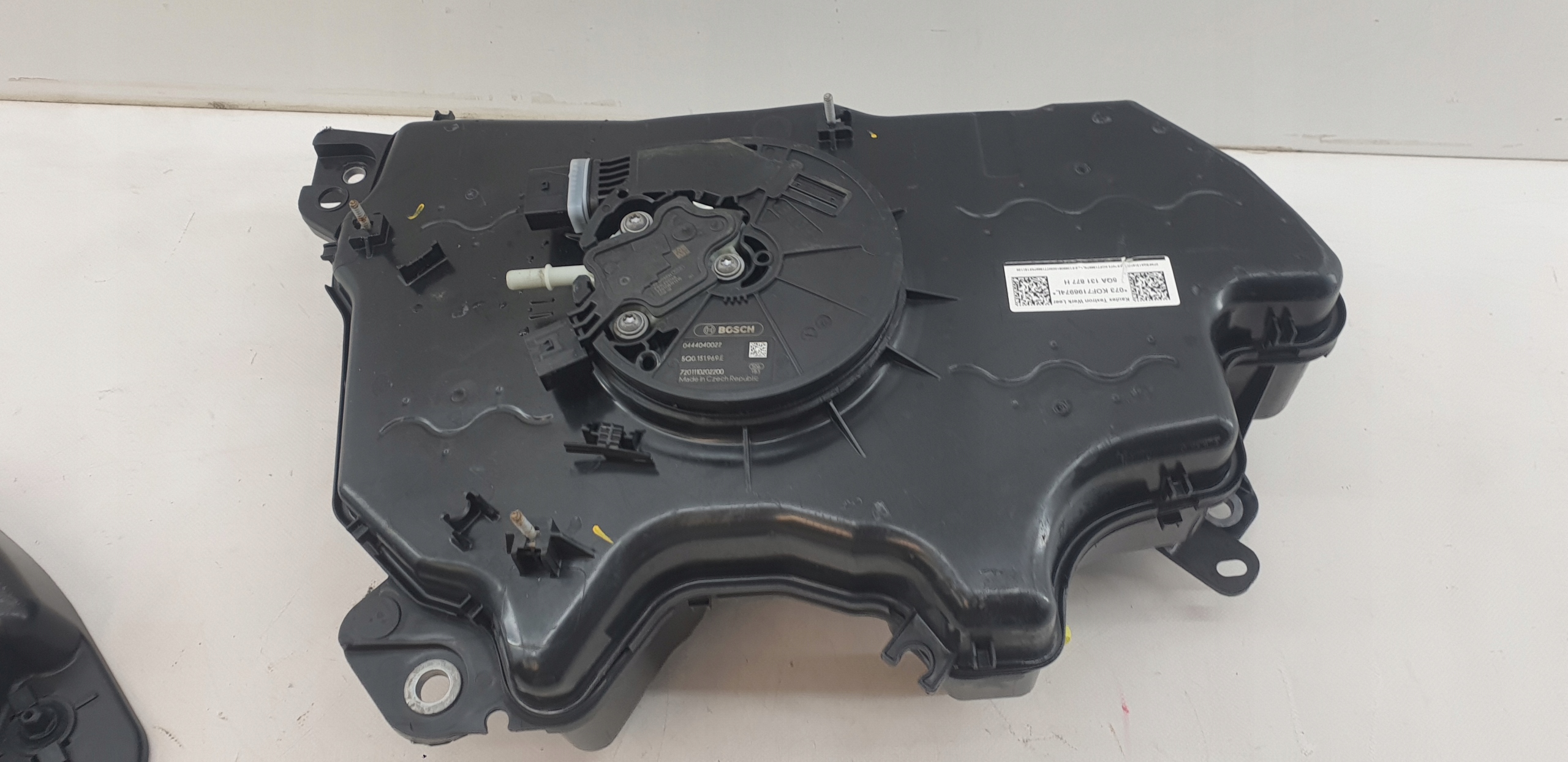 tank pump control unit module 5QA131877H VW SEAT AUDI SKODA