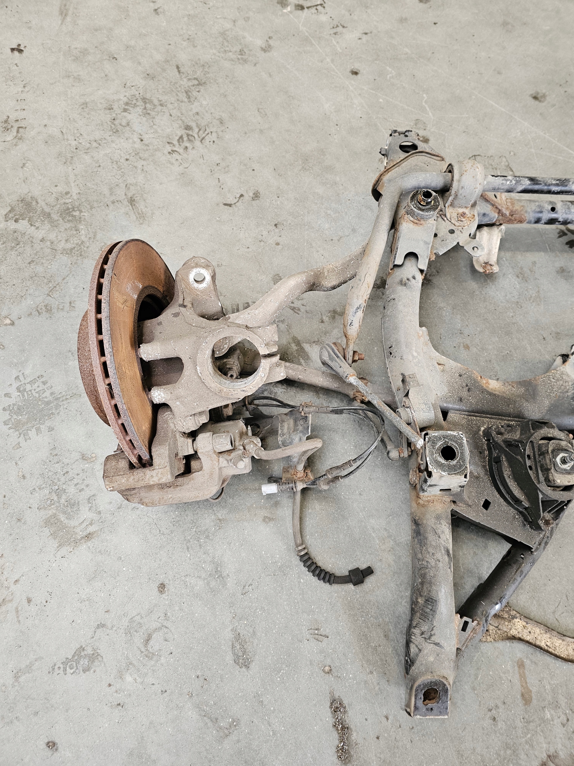 BMW F30 axle beam subframe sususpension swings front 2.0D