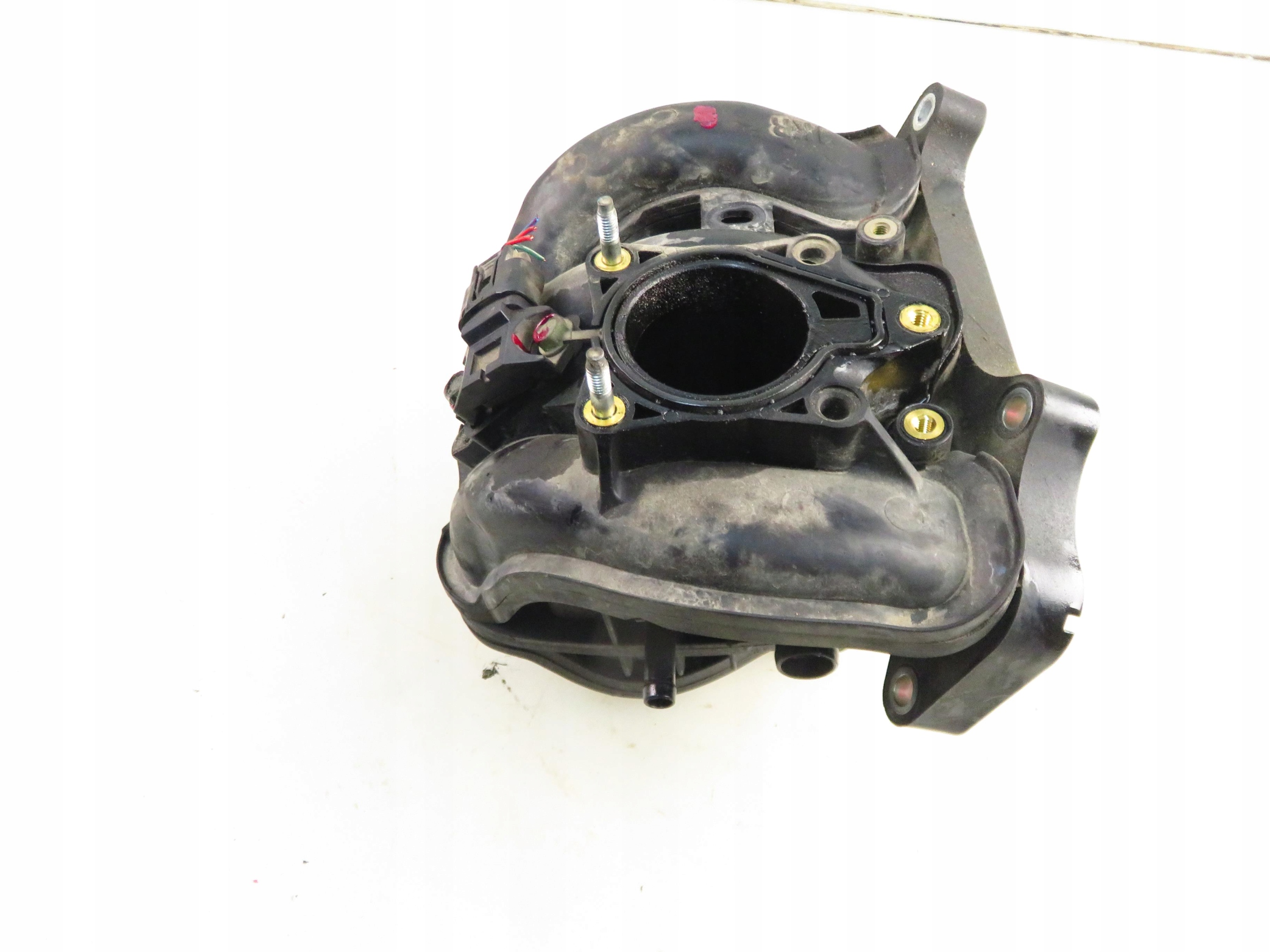 коллектор впускной M1061475