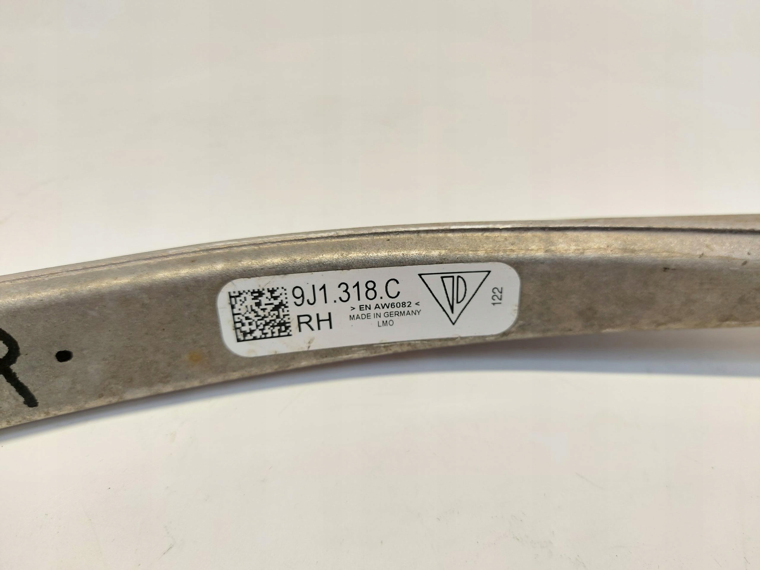 Porsche Taycan Cross Turismo arm right front front oryg 9j11318c