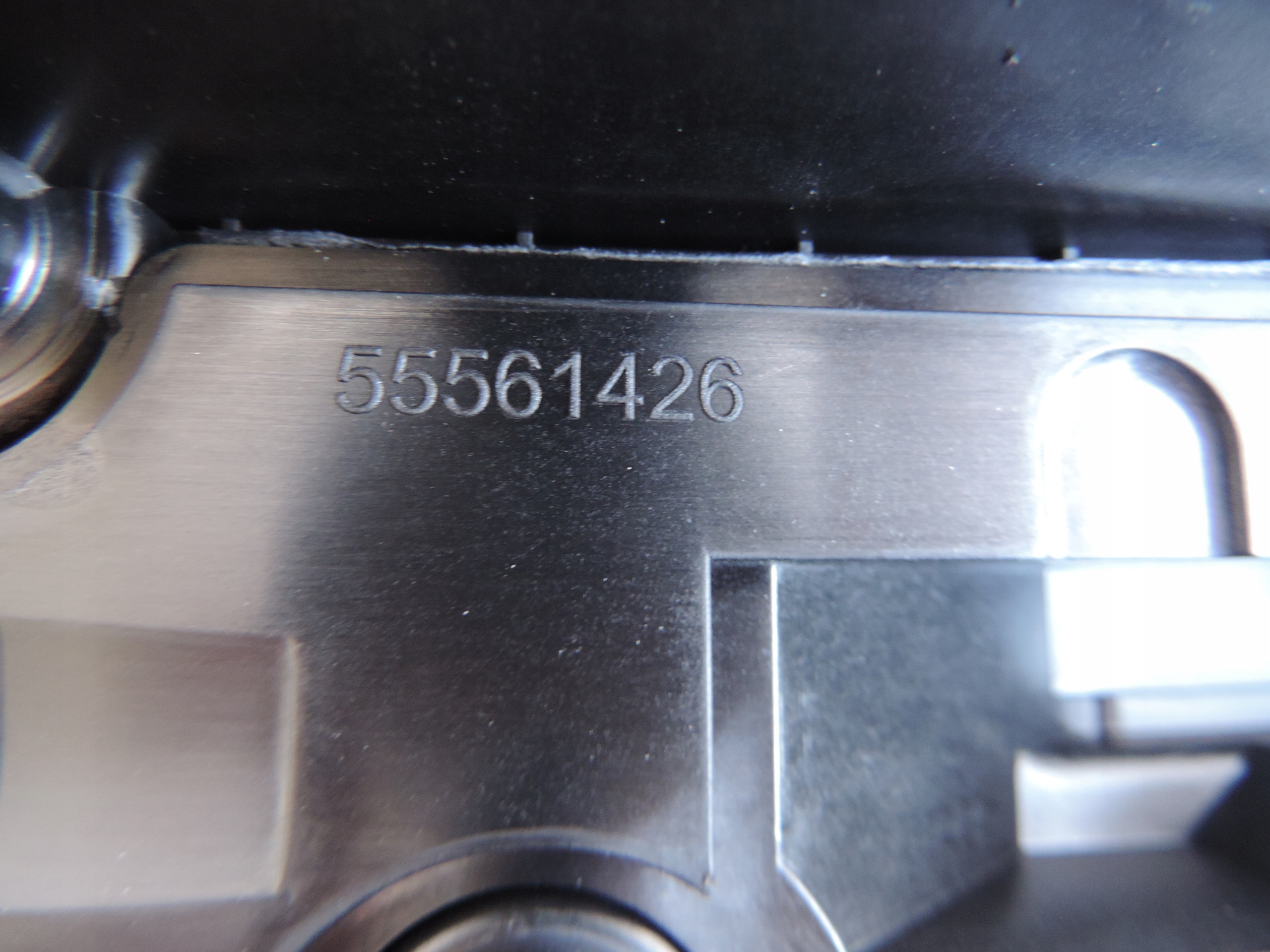 OPEL ASTRA J 1.4 T POKRYWA ZAWORÓW NOWA 25203036 Jakość części (zgodnie z GVO) O - oryginał z logo producenta pojazdu (OE)