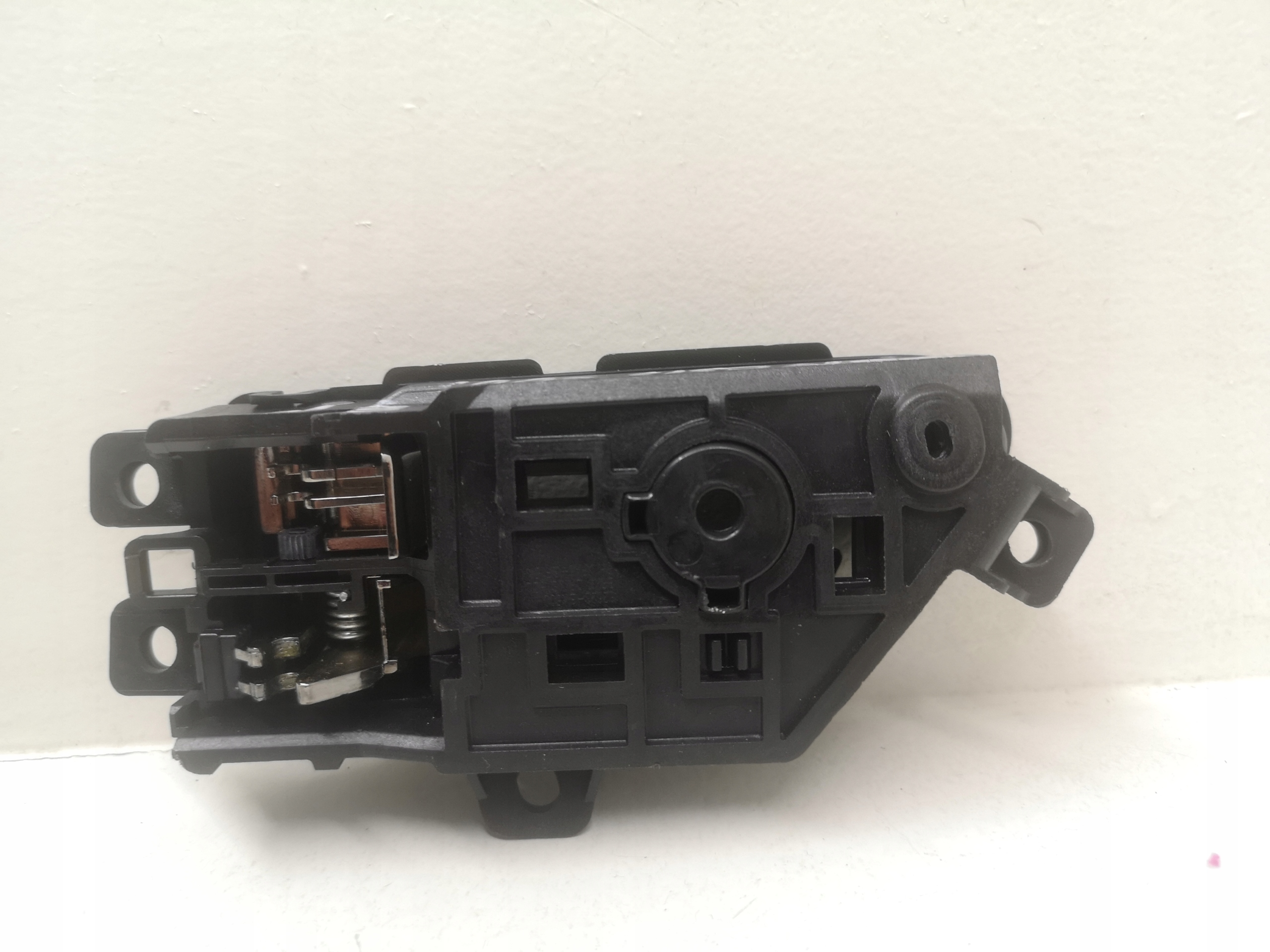 HYUNDAI GENESIS COUPE KLAMKA WEWNĘTRZNA PRAWA Producent części Hyundai OE