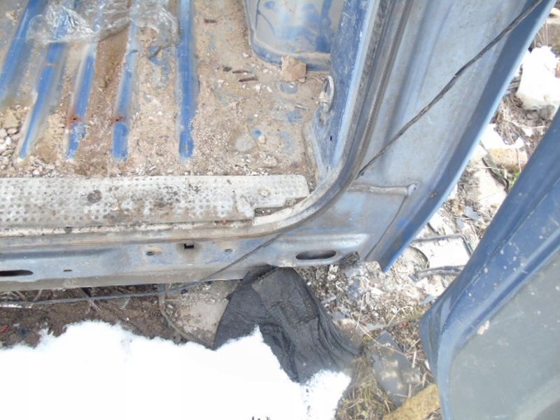 RENAULT TRAFIC II PAS TYLNY TYL TYŁ VIVARO Typ samochodu Samochody osobowe Samochody dostawcze