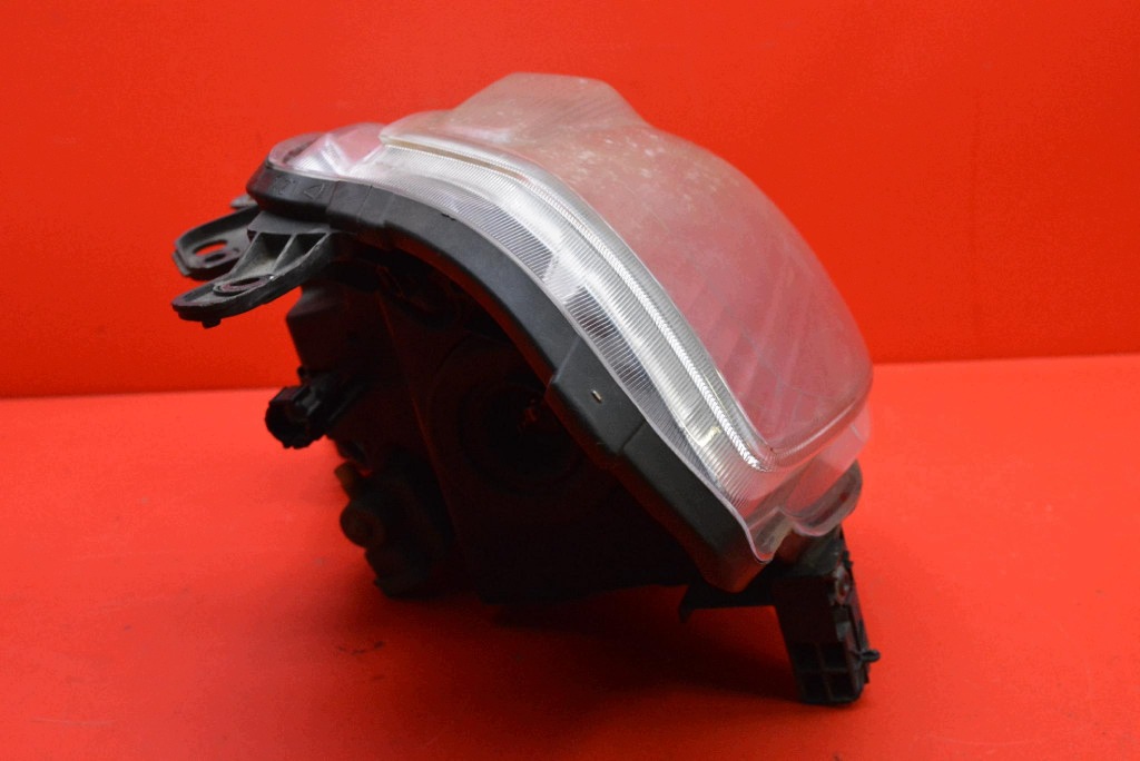 REFLEKTOR droite feu avant EU NISSAN TIIDA C11 04-08
