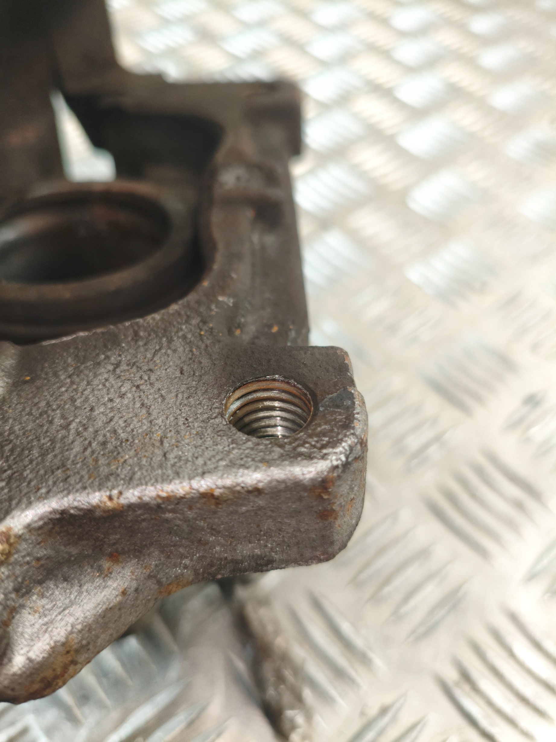 caliper front right FORD FUSION MK5 2.0B