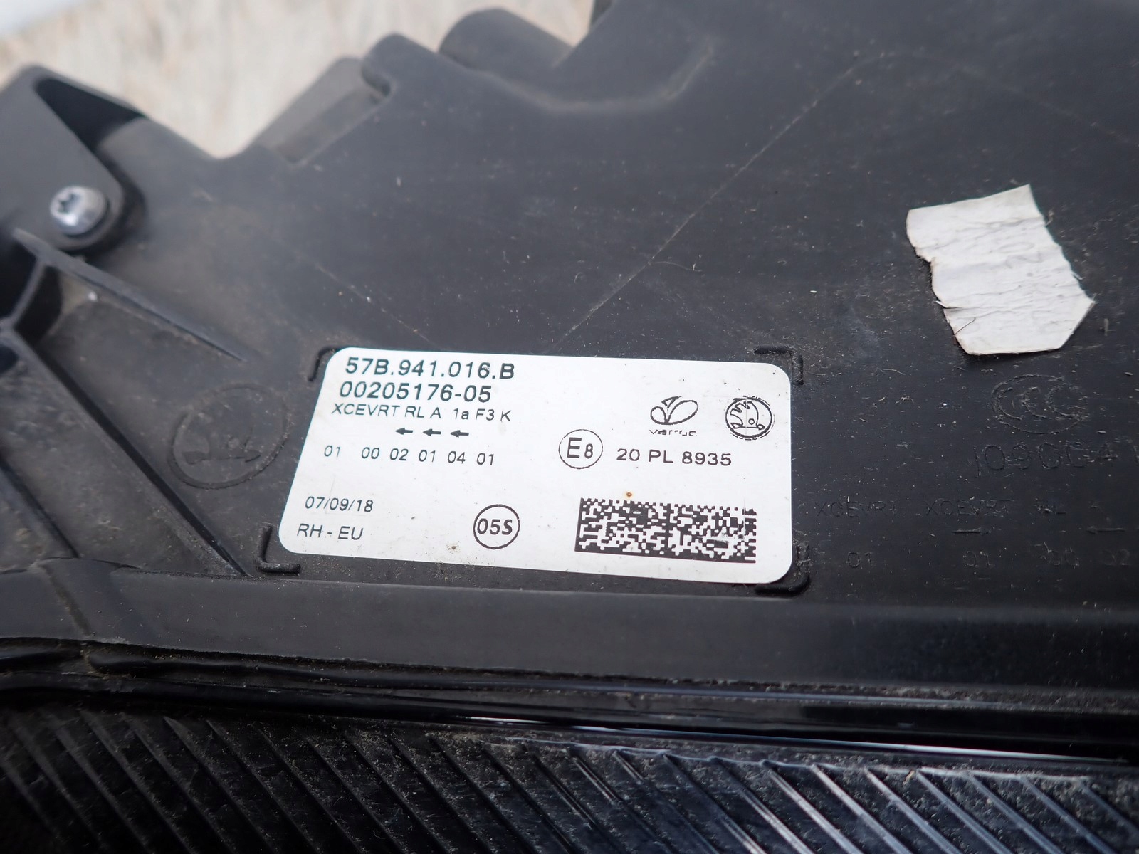 light right right FULL LED SKODA KAROQ 57A NU7 2017-2021R 57B941016B