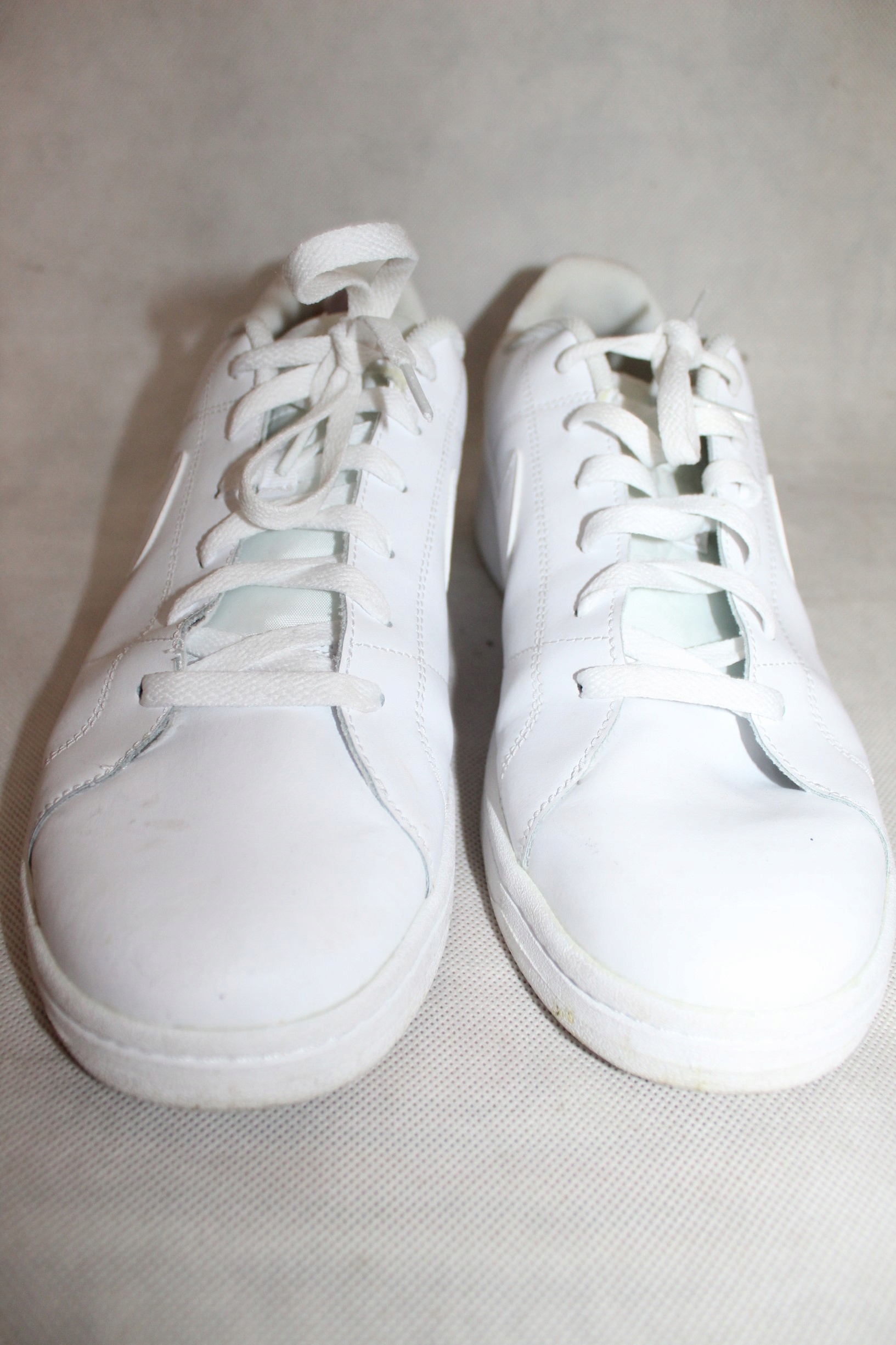 BUTY NIKE COMFORT NSOLE rozm. 45 Kod producenta 00122