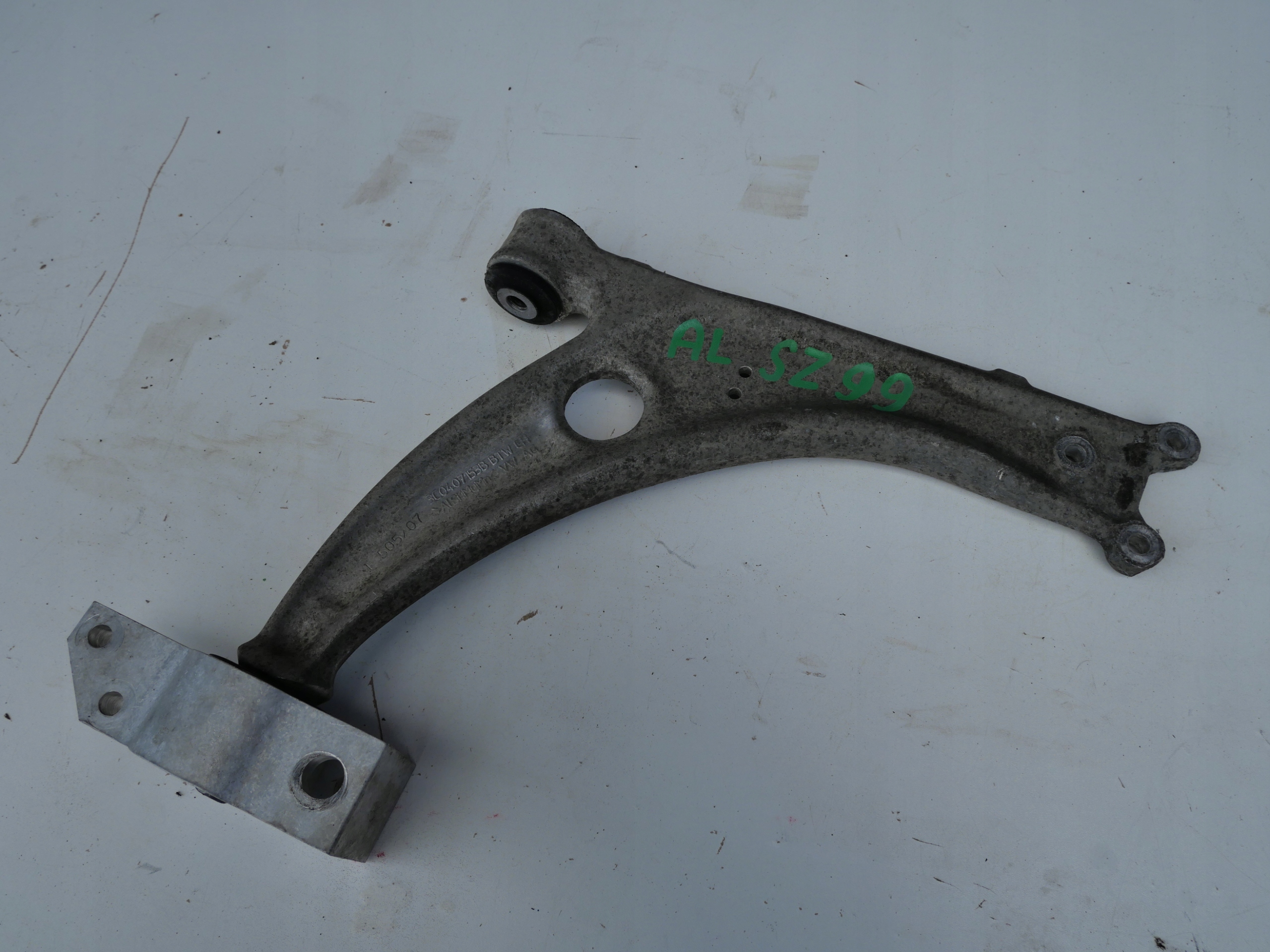 arm front VW PASSAT B6 B7 CC 3C0407153B