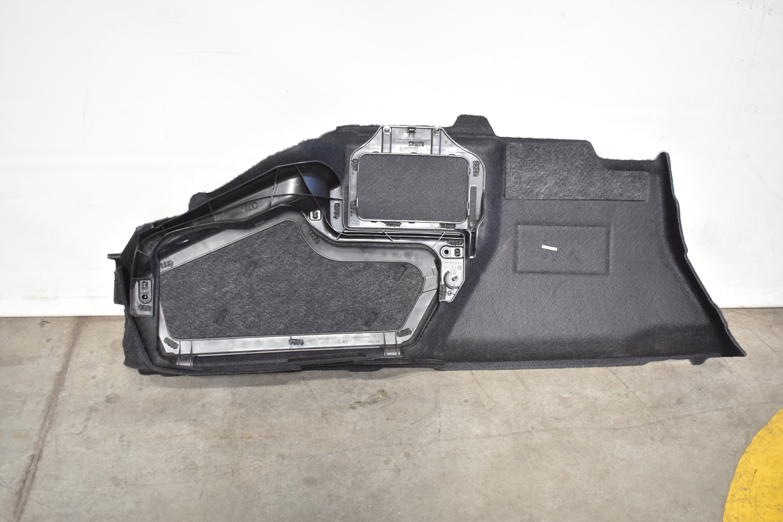 IDEALNY boot upholstery right PORSCHE PANAMERA 971 1