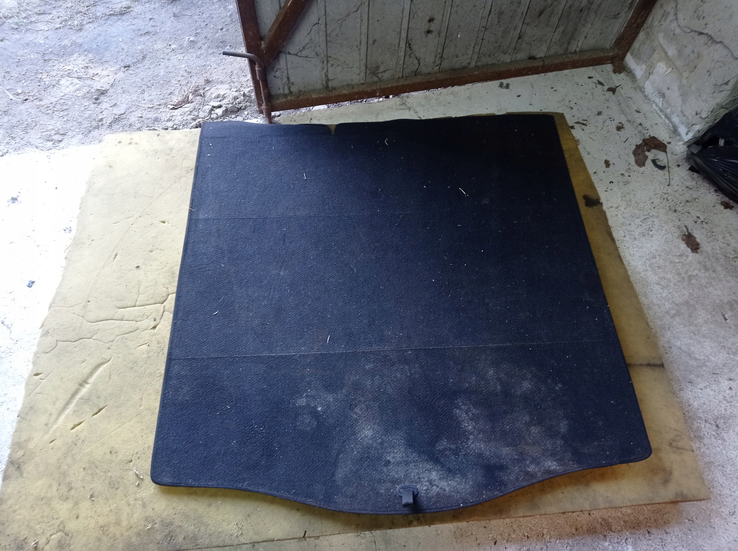 RENAULT LAGUNA III HB - WYKLADZINA BAGAZNIKA