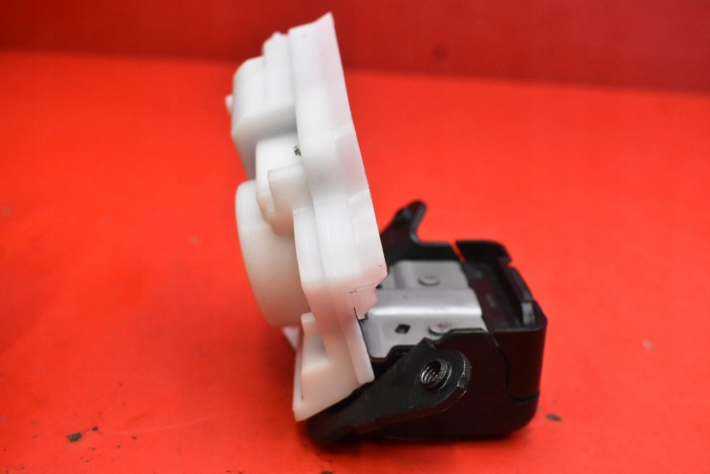 lock bonnet rear part boot TOYOTA YARIS 4 IV GR 3D HB 20-21