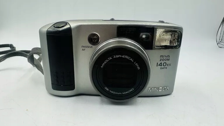 APARAT MINOLTA RIVA ZOOM 140EX DATE