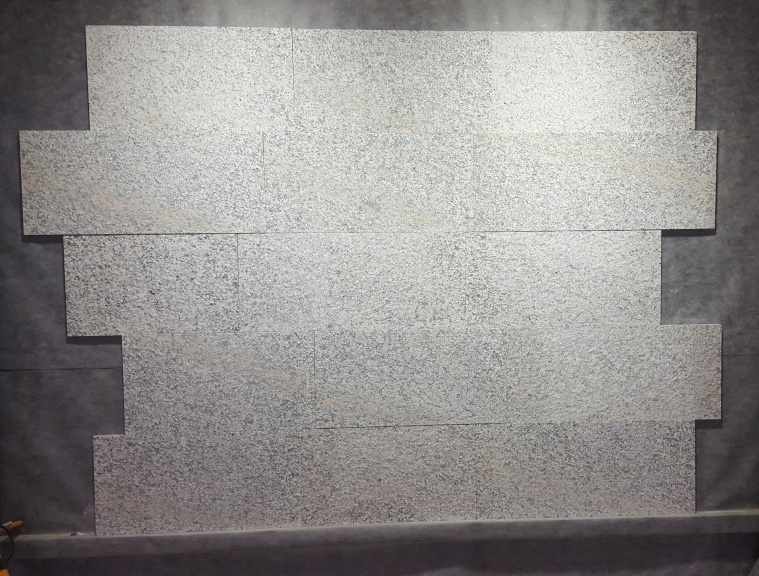 PŁYTKI GRANITOWE BIANCO SARDO PASY ANTYPOŚLIZGOWE