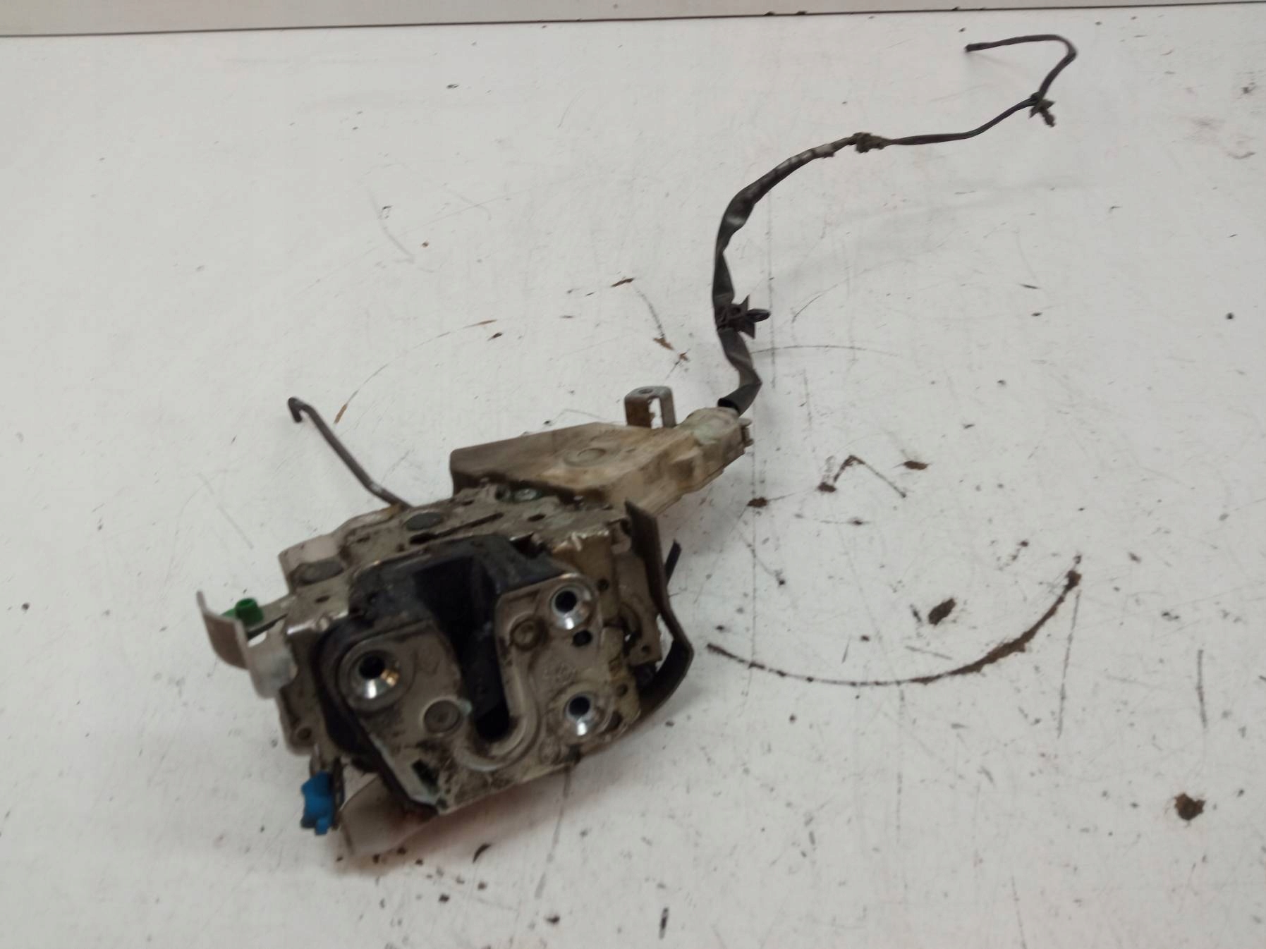 lock door left front EUROPA 80553AA20A Renault Maxity and (2007- )