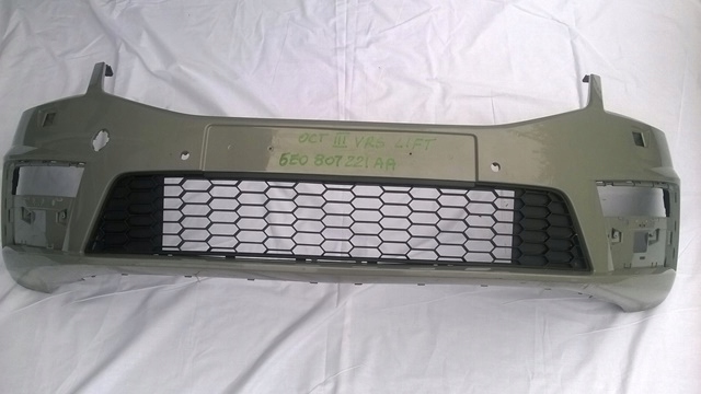 SKODA OCTAVIA III VRS LIFT zderzak 5E0.807.221AA