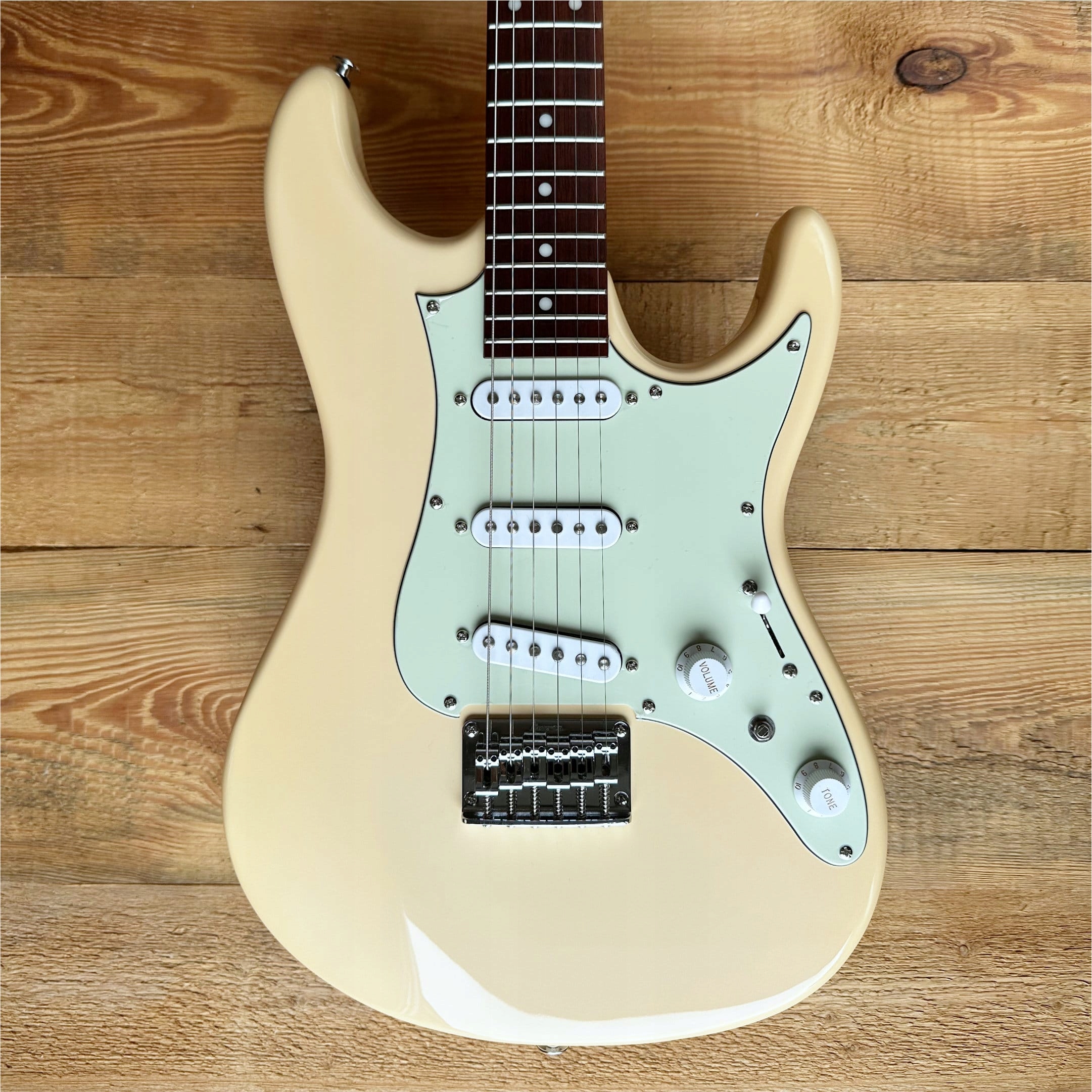 Ibanez AZES31 Ivory elektrická kytara stratocaster Sss