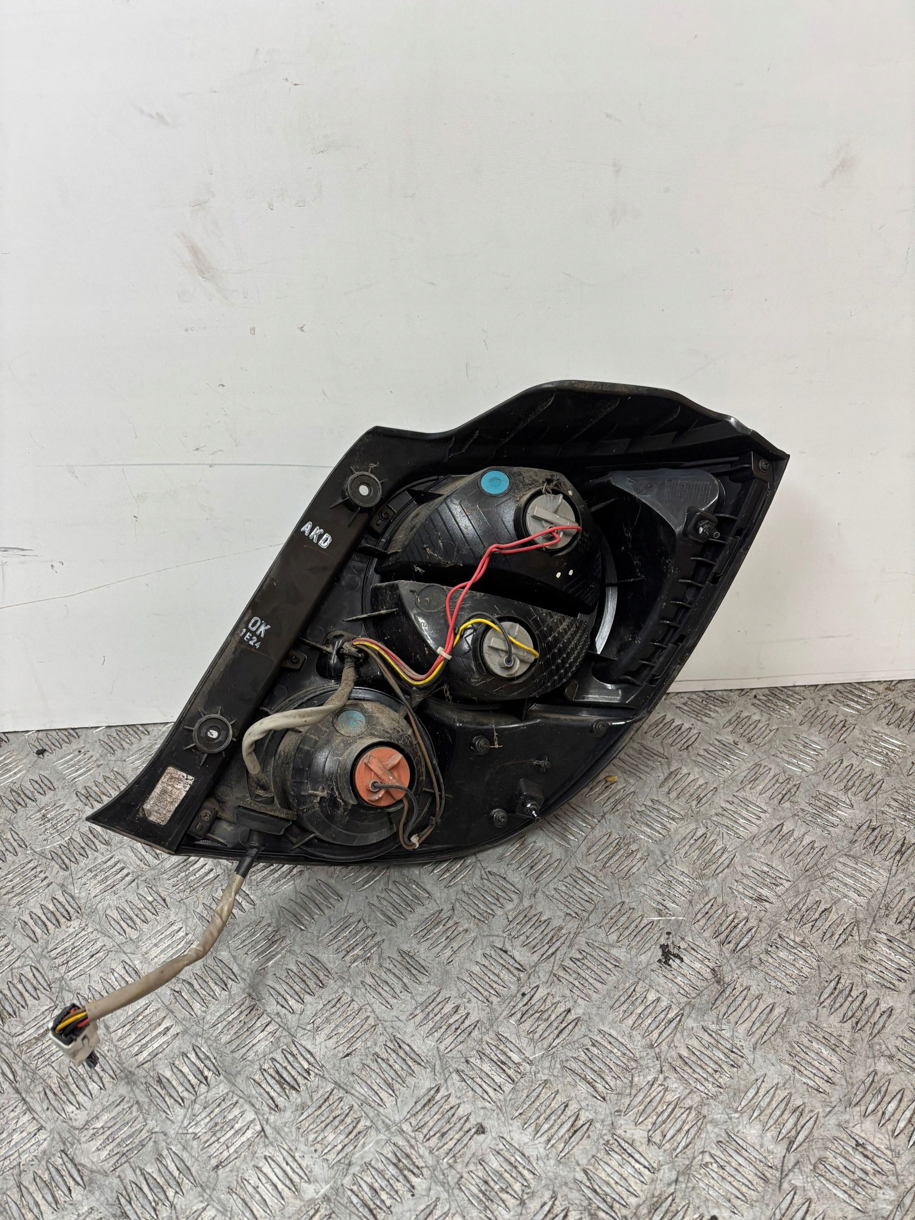 light rear part rear left CHEVROLET AVEO T300 11