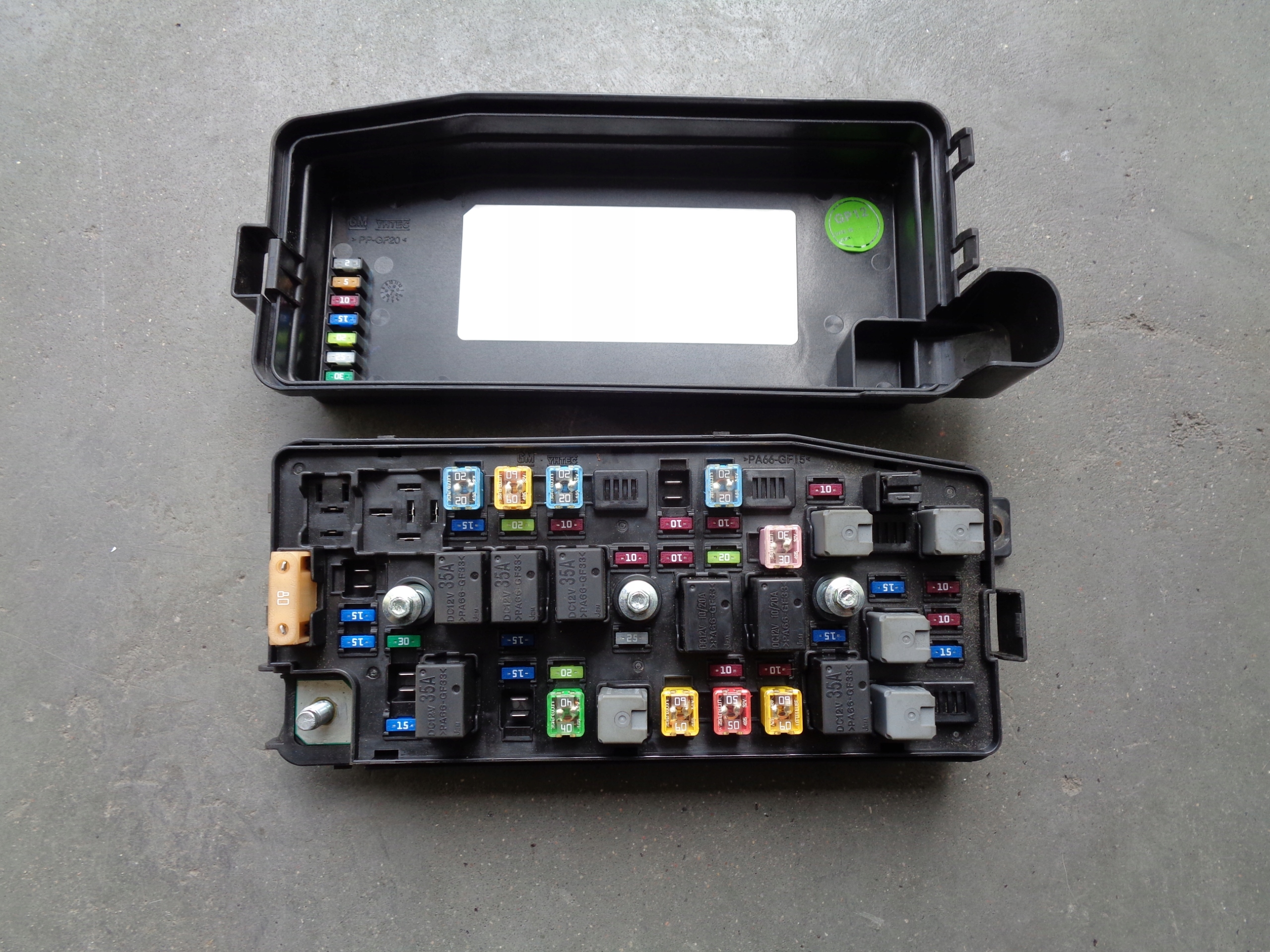 SKRZYNKA BEZPIECZNIKOW 95202895 ANTARA LIFT 2.2 D