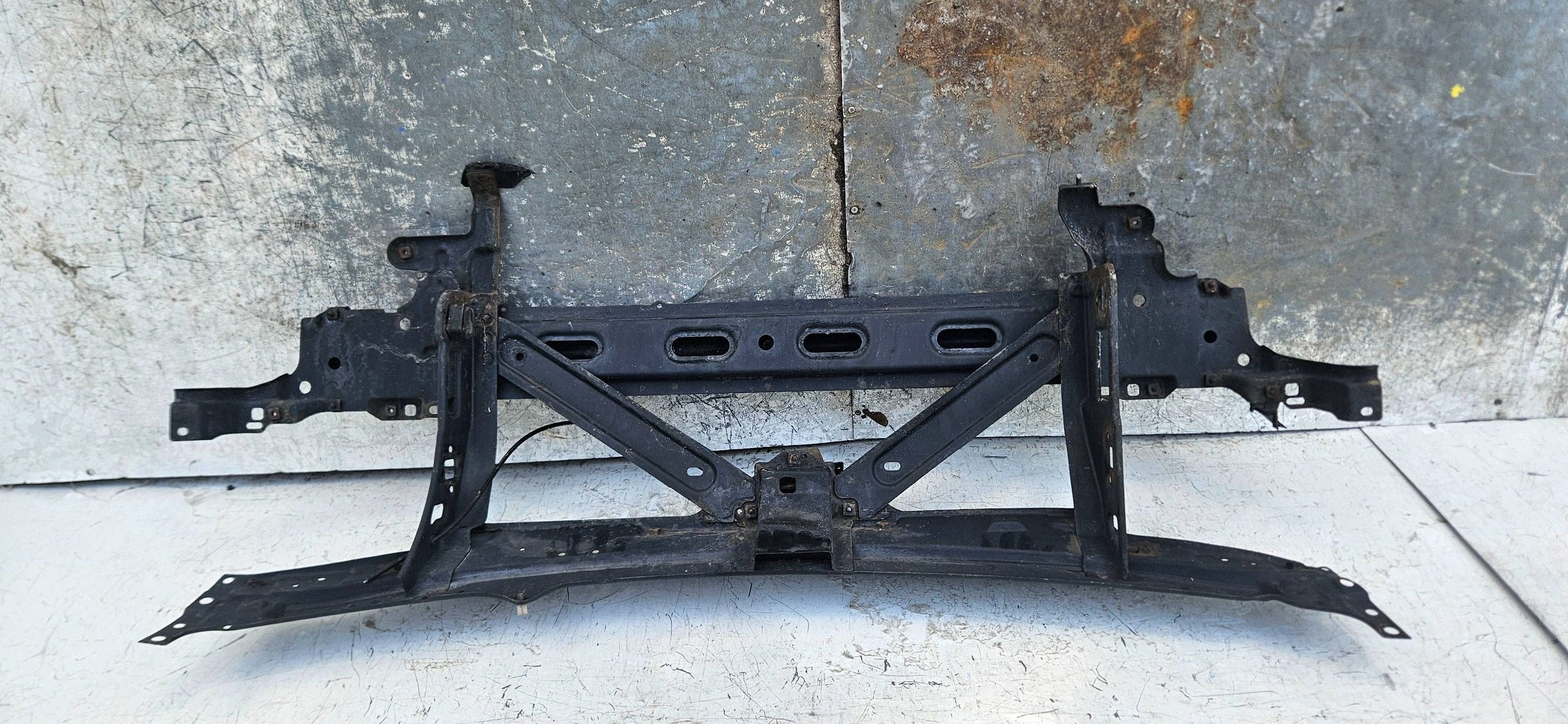 Seat Ibiza II 2 6k -02 bar, wall front