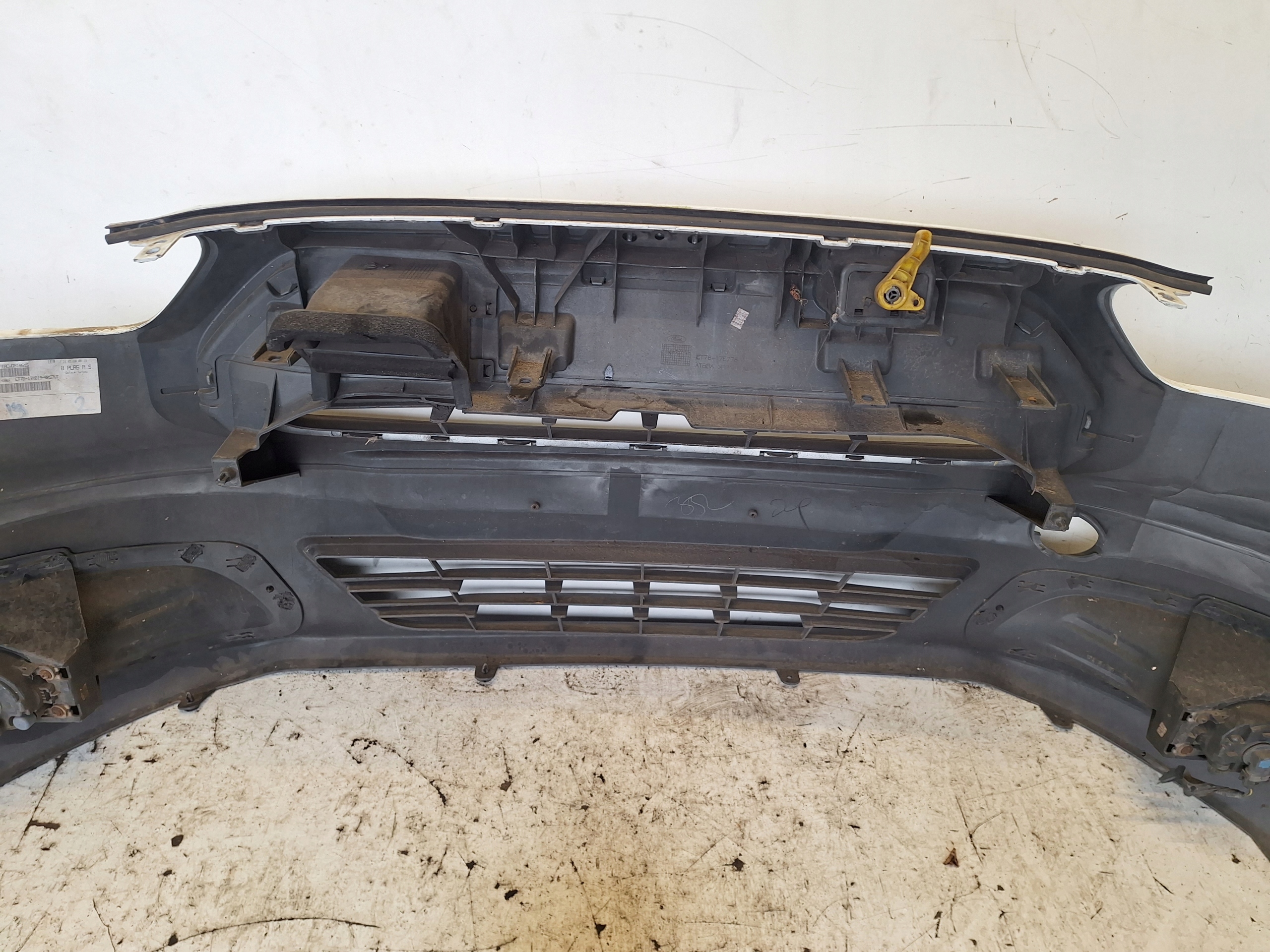 FORD TRANSIT COURIER 14-18 Stoßstange