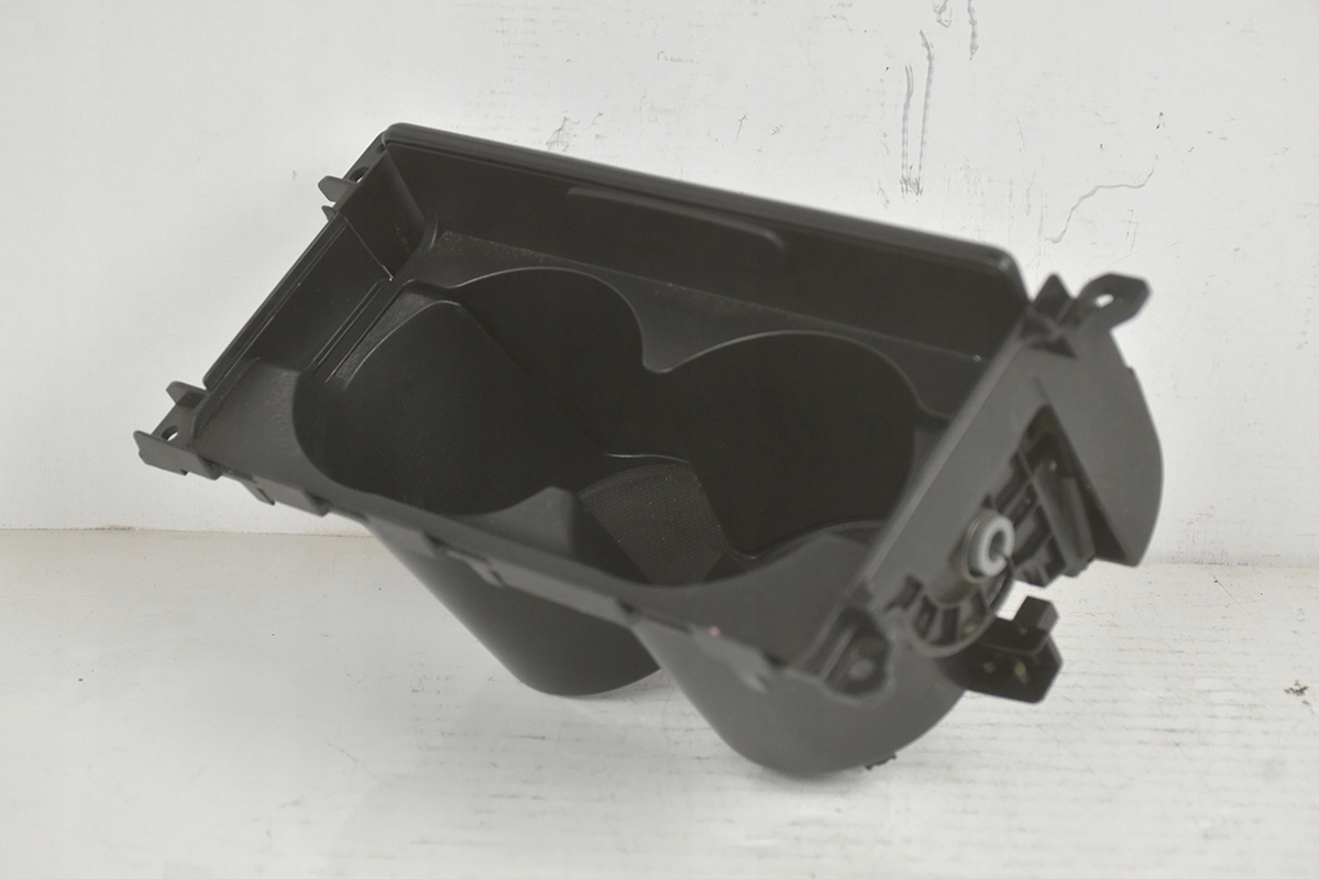 bracket for passenger compartment MAZDA 6 GJ GJE855241