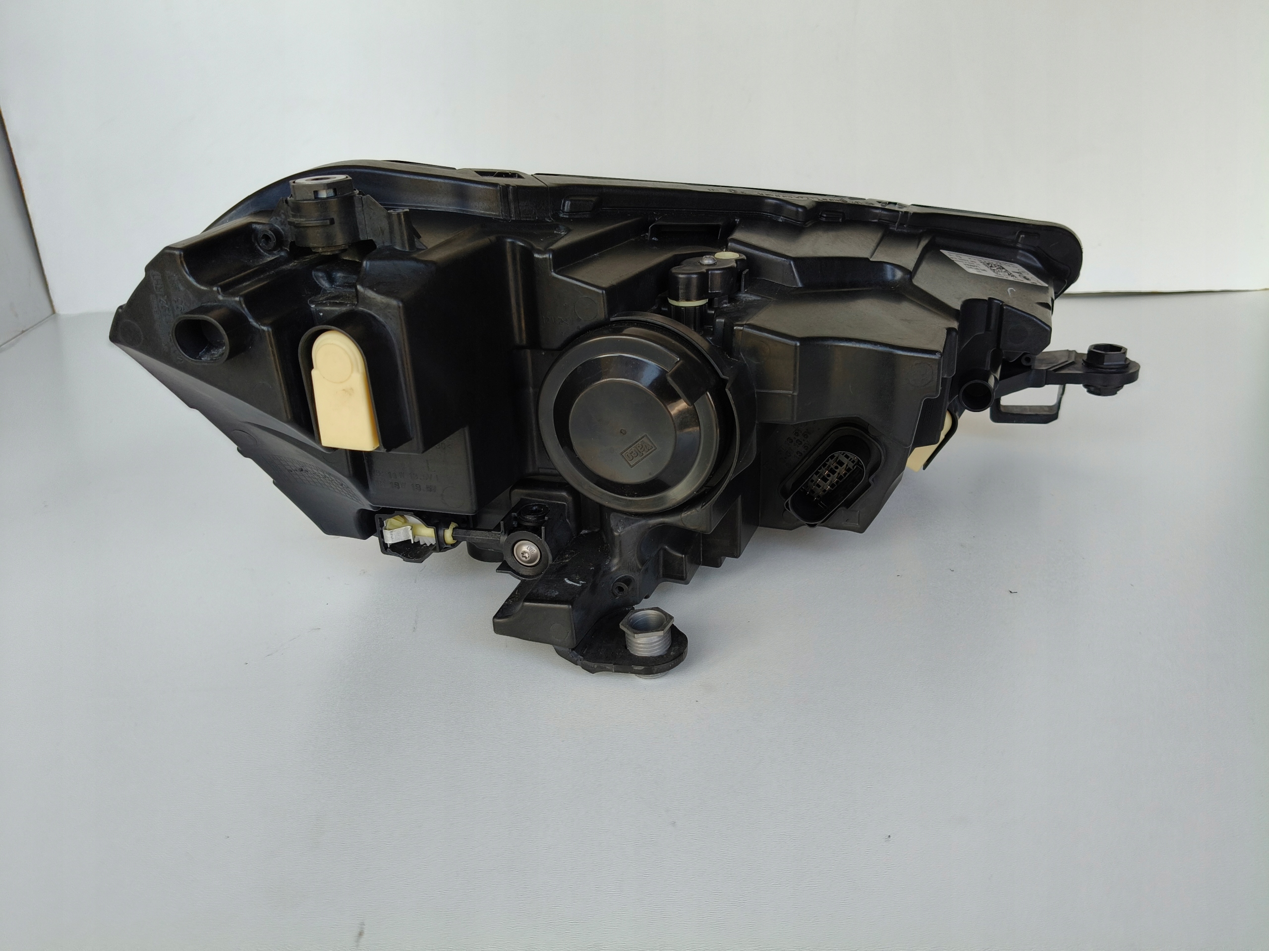light left REFLEKTOR SKODA FABIA IV 4 6VA 20- LED