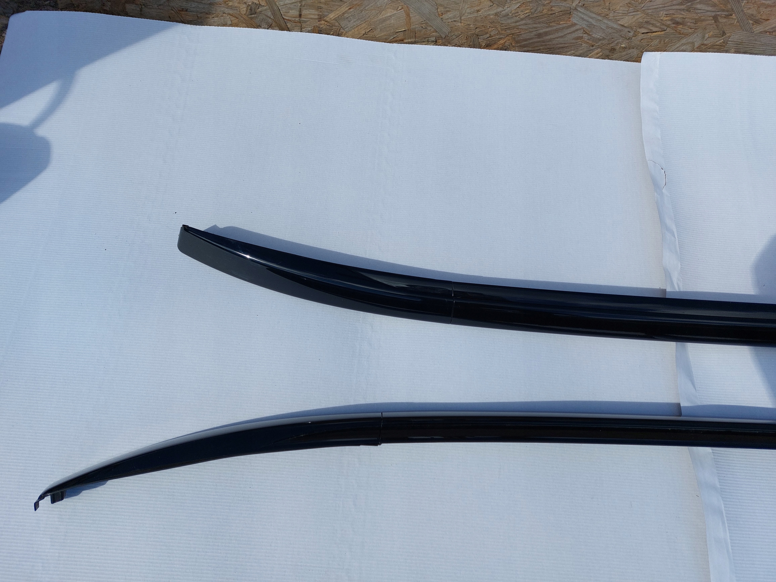 OUTLANDER II RELINGI KOMPLET 7661A225 7661A236 Numer katalogowy części 7661A225 7661A236