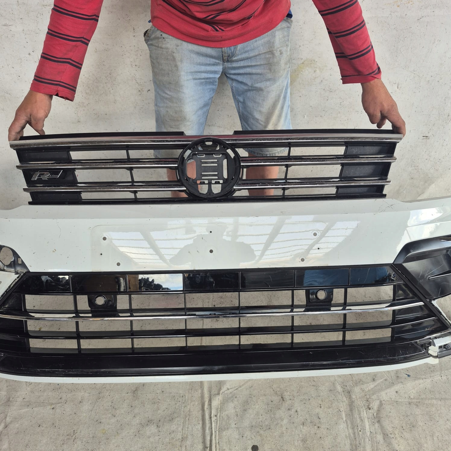 VW TIGUAN II 2 R-LINE 15-20 bumper front front 4XPDC