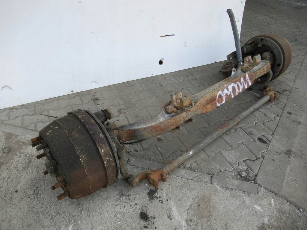 OŚ PRZEDNIA VOL VO FH12 VOLVO Producent części OEM