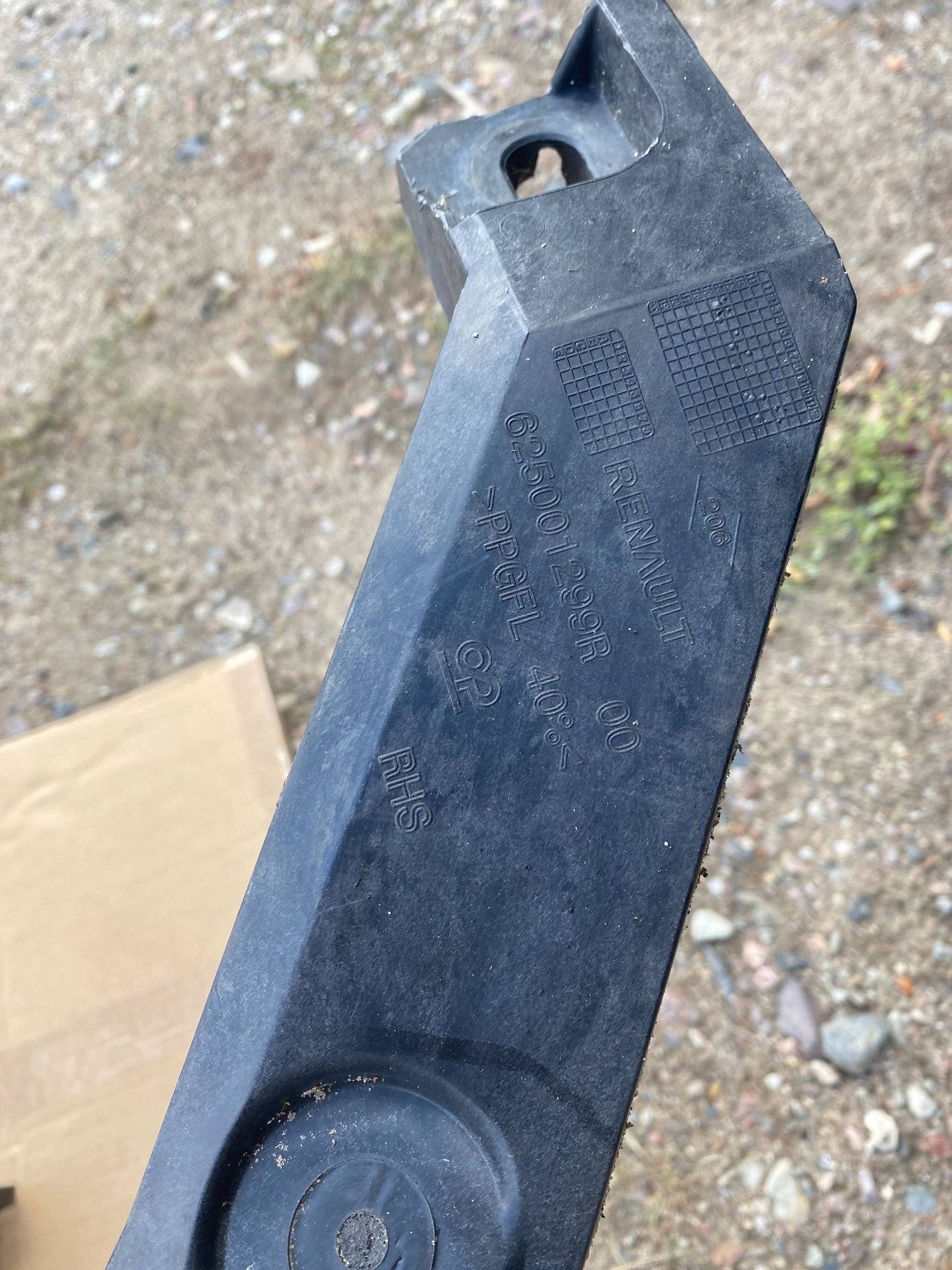 RENAULT TRAFIC III 1.6 Console Support plaque Armature Avant 625001299R